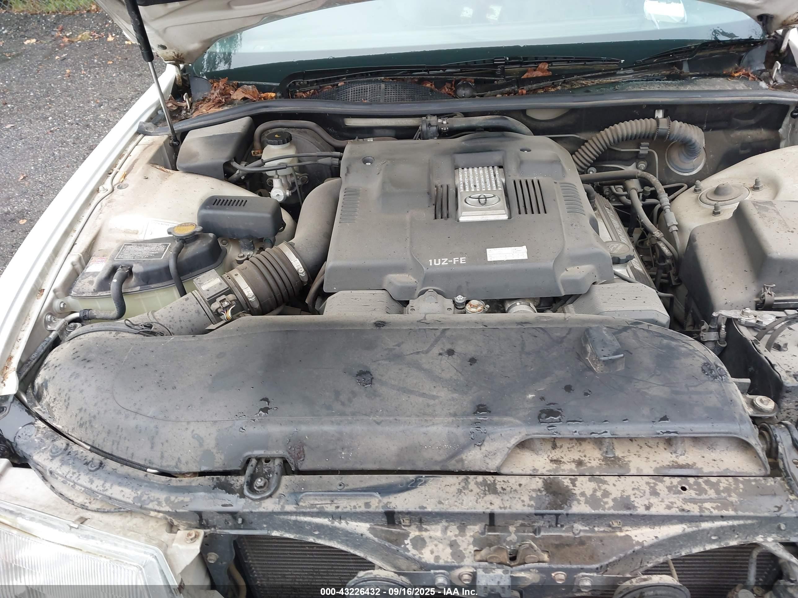 1997 Toyota Celsior   White vin: UCF200083940     