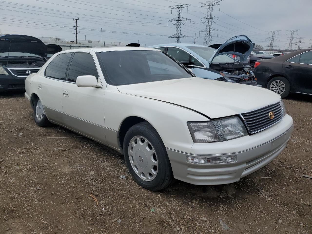 1997 Toyota Celsior   White vin: UCF200096904