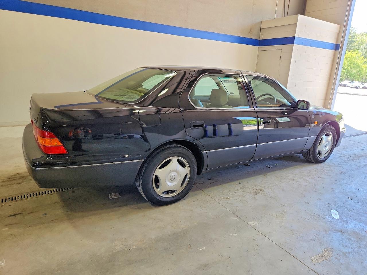 1997 Toyota Camry Black vin: UCF200112326