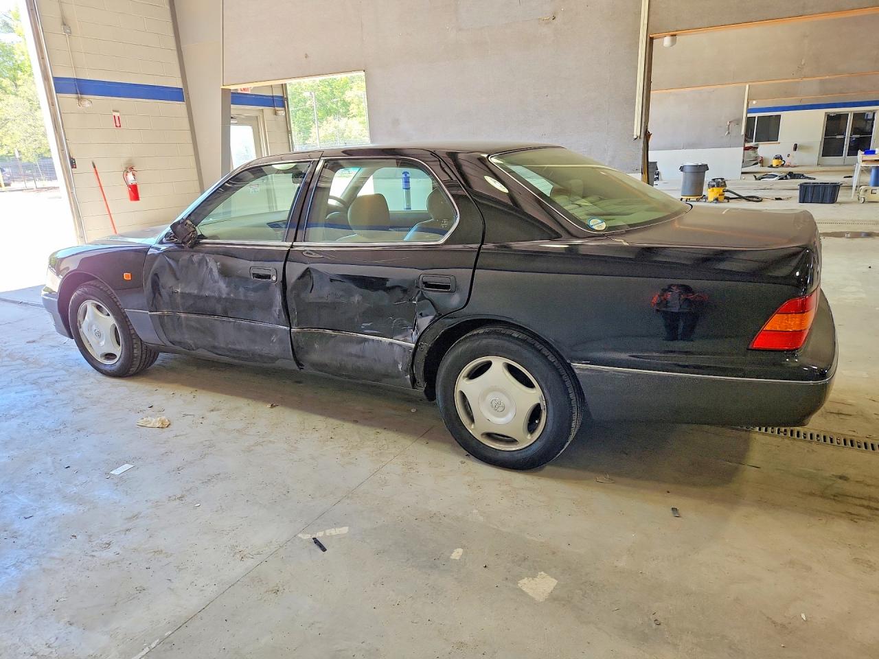 1997 Toyota Camry Black vin: UCF200112326