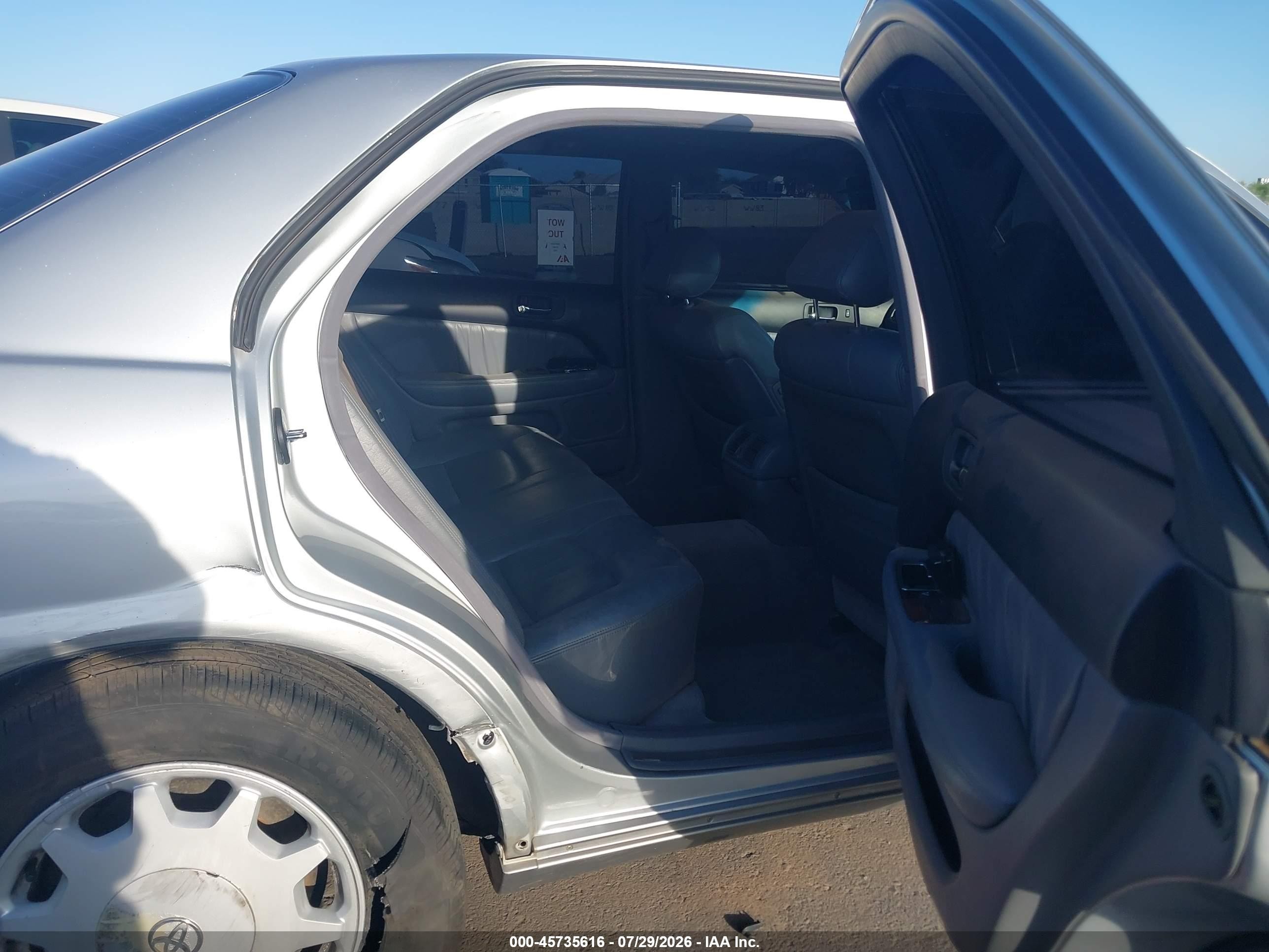 1997 Toyota Celsior Silver vin: UCF210062432