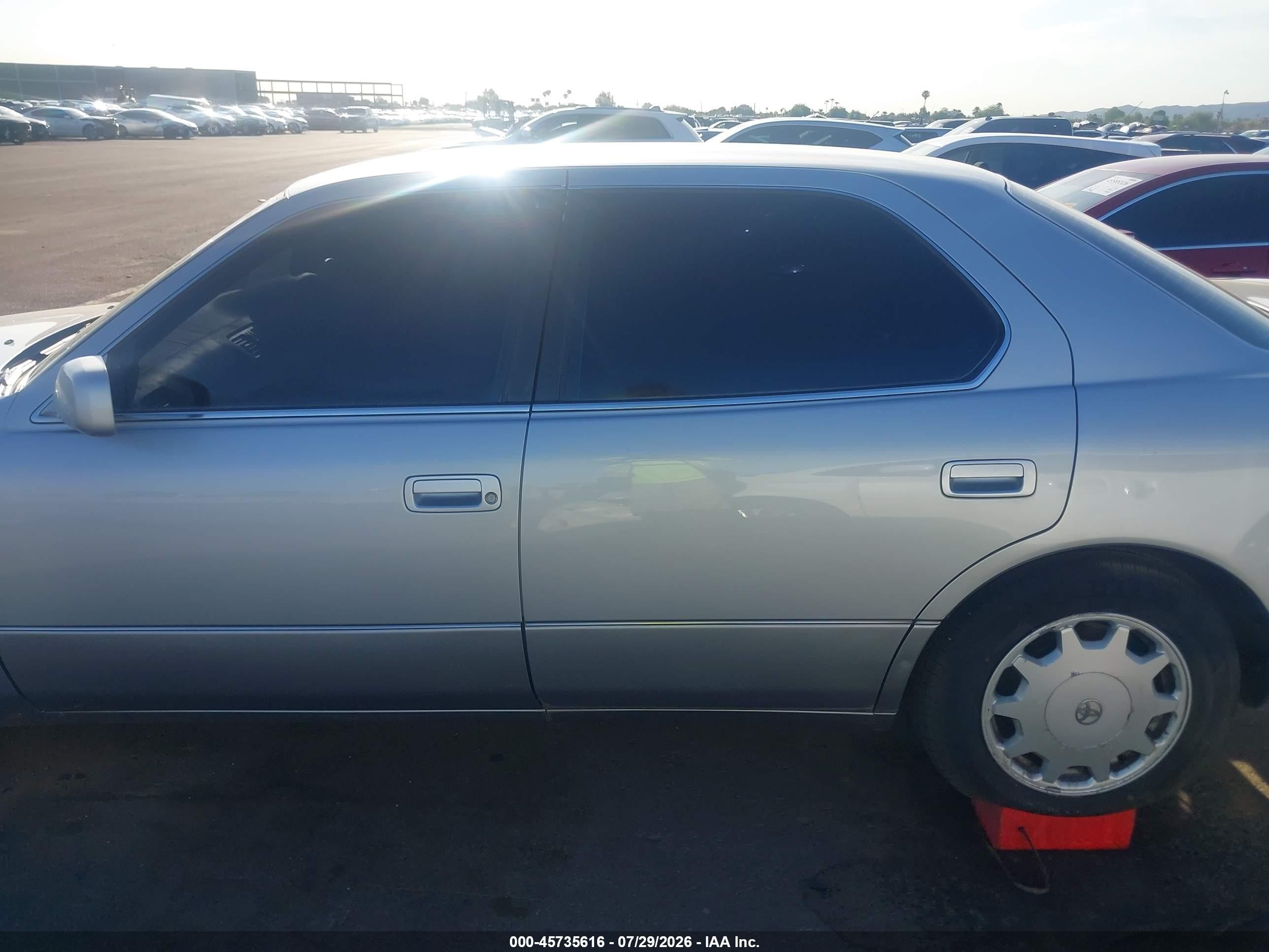 1997 Toyota Celsior Silver vin: UCF210062432
