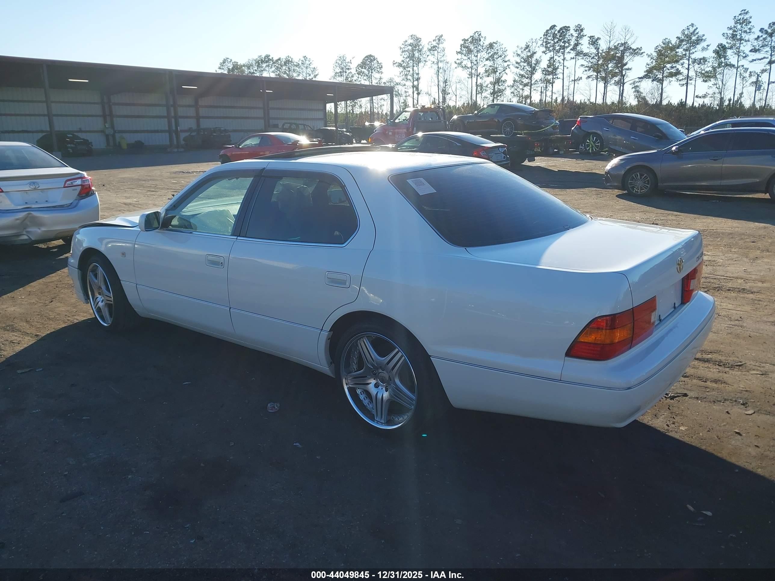 1998 Toyota Other   Белый vin: UCF210092173     
