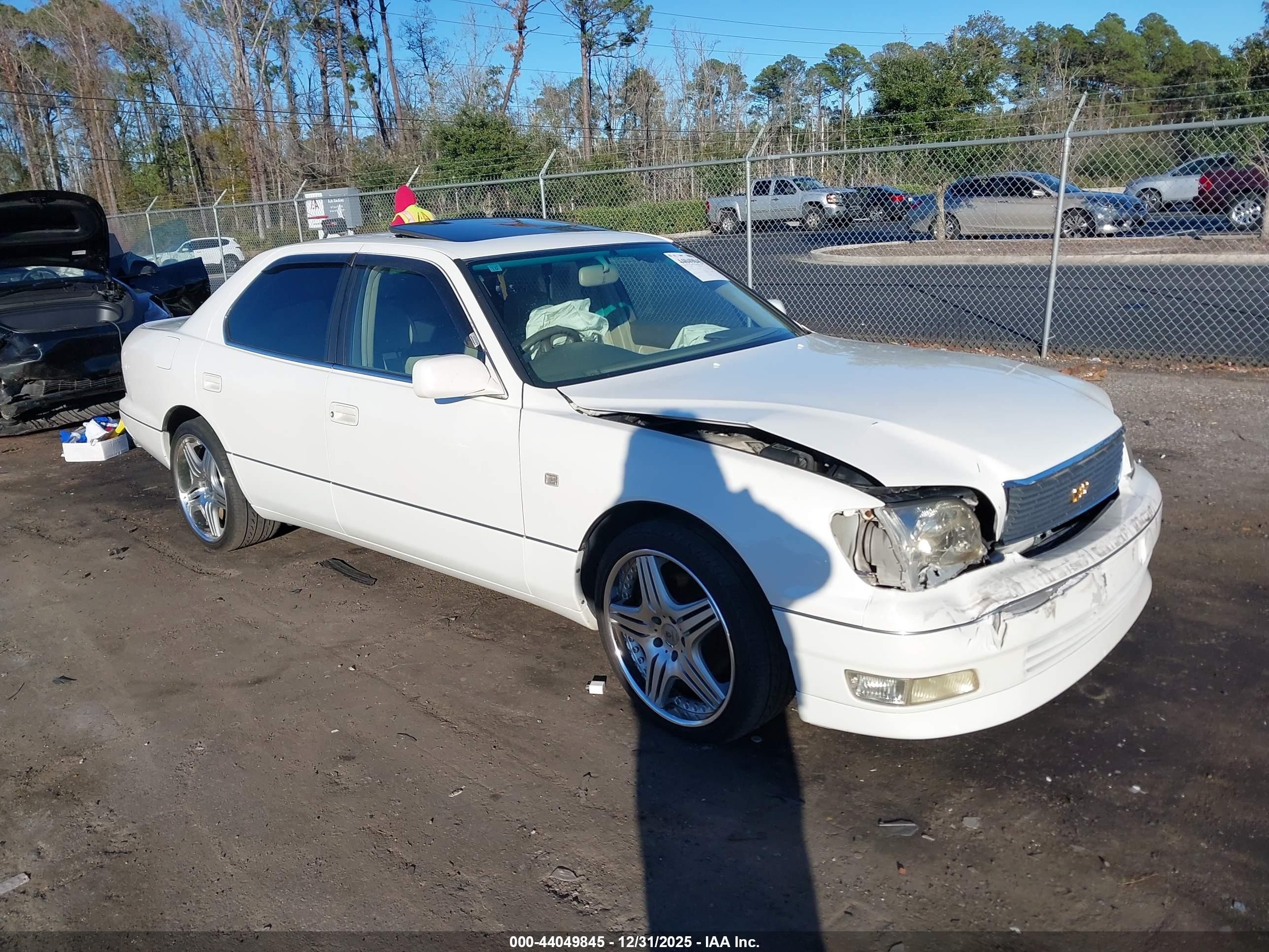 1998 Toyota Other   White vin: UCF210092173     