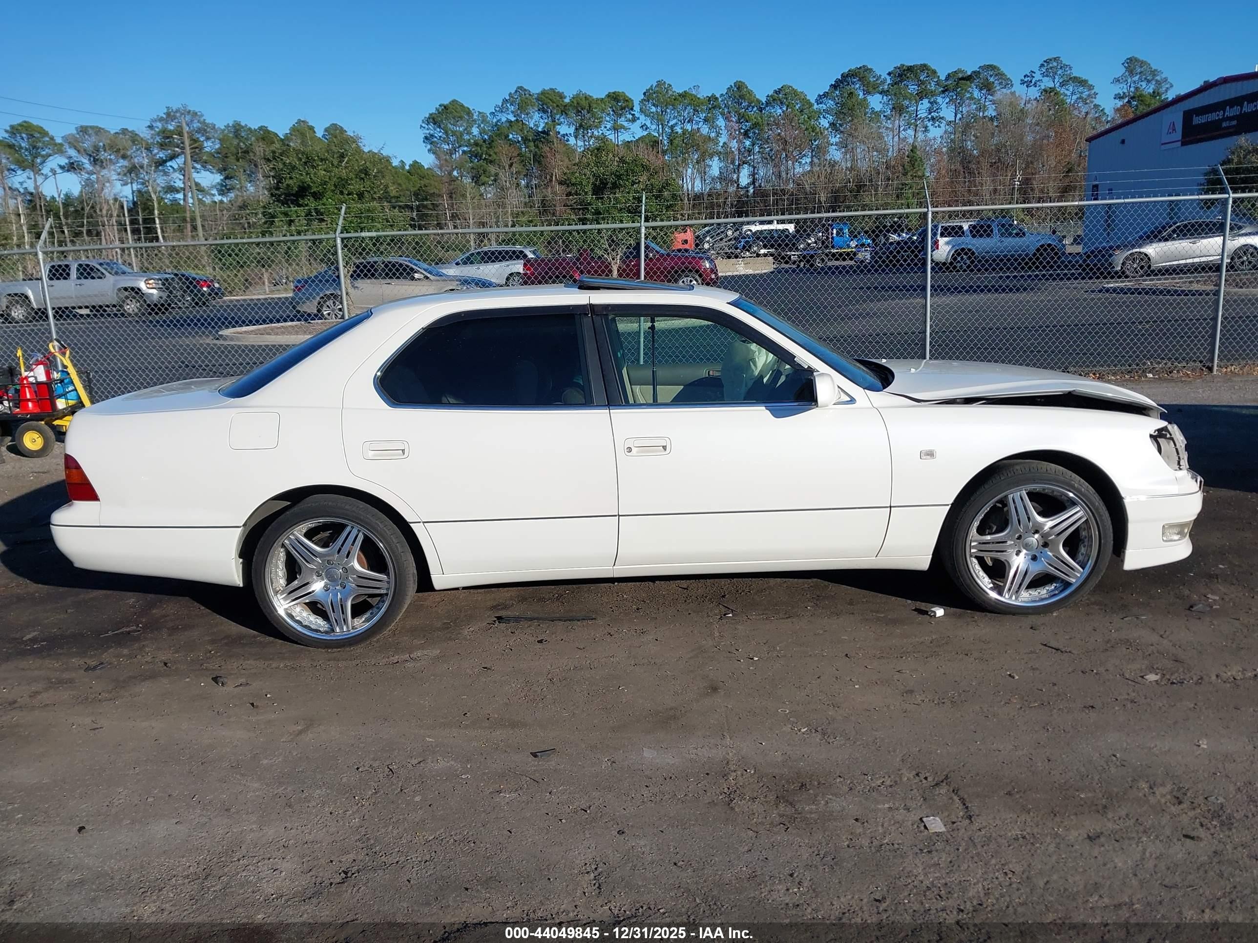 1998 Toyota Other   Белый vin: UCF210092173     