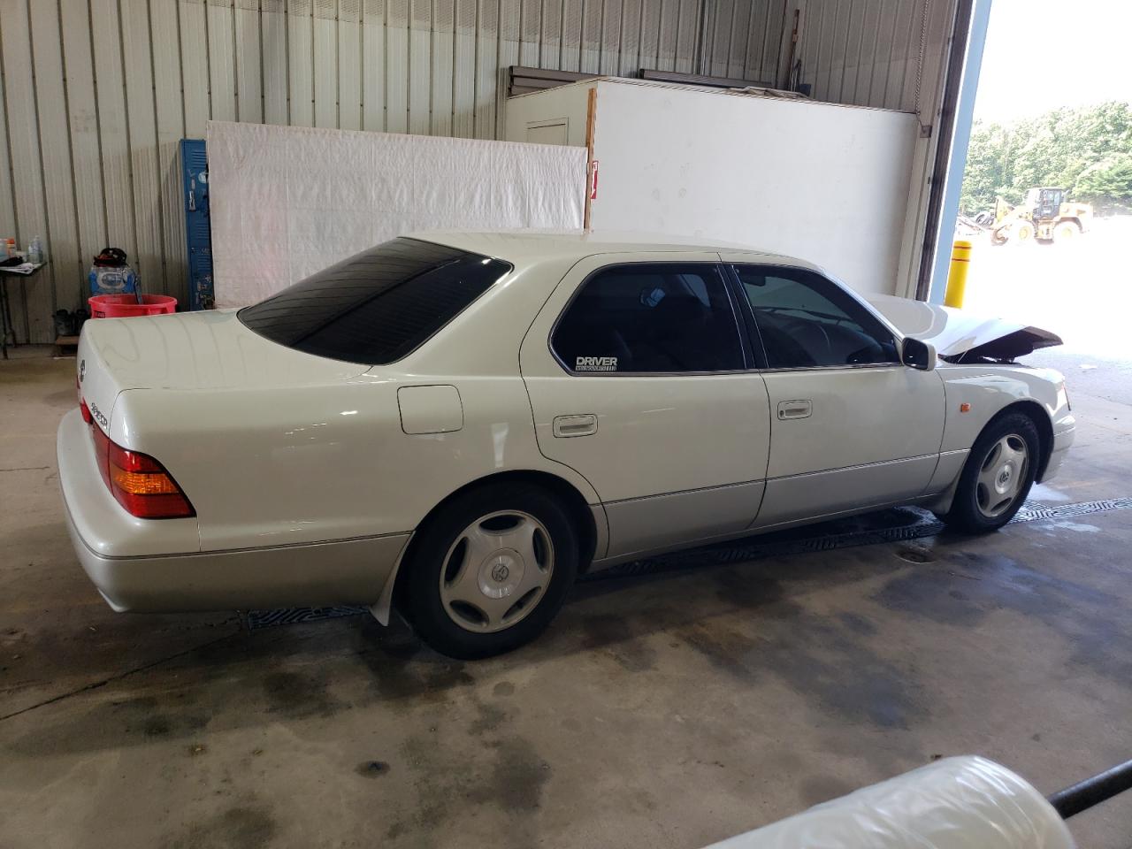 1999 Toyota Celsior White vin: UCF210097713