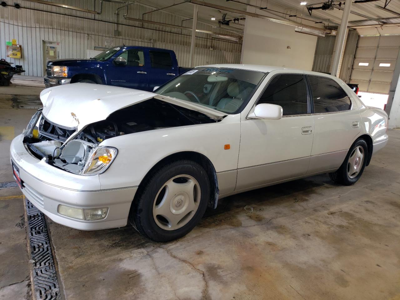 1999 Toyota Celsior White vin: UCF210097713