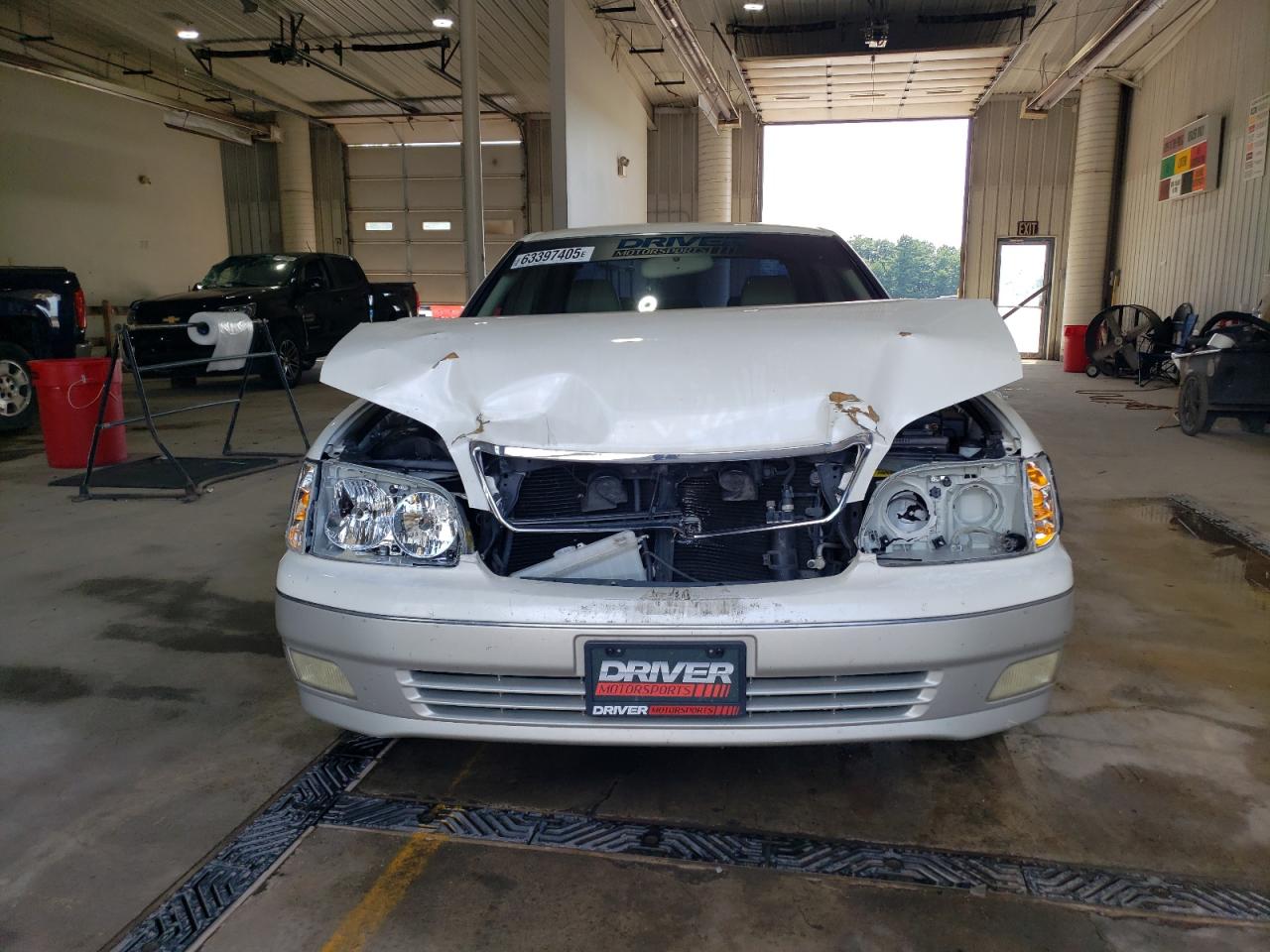 1999 Toyota Celsior White vin: UCF210097713