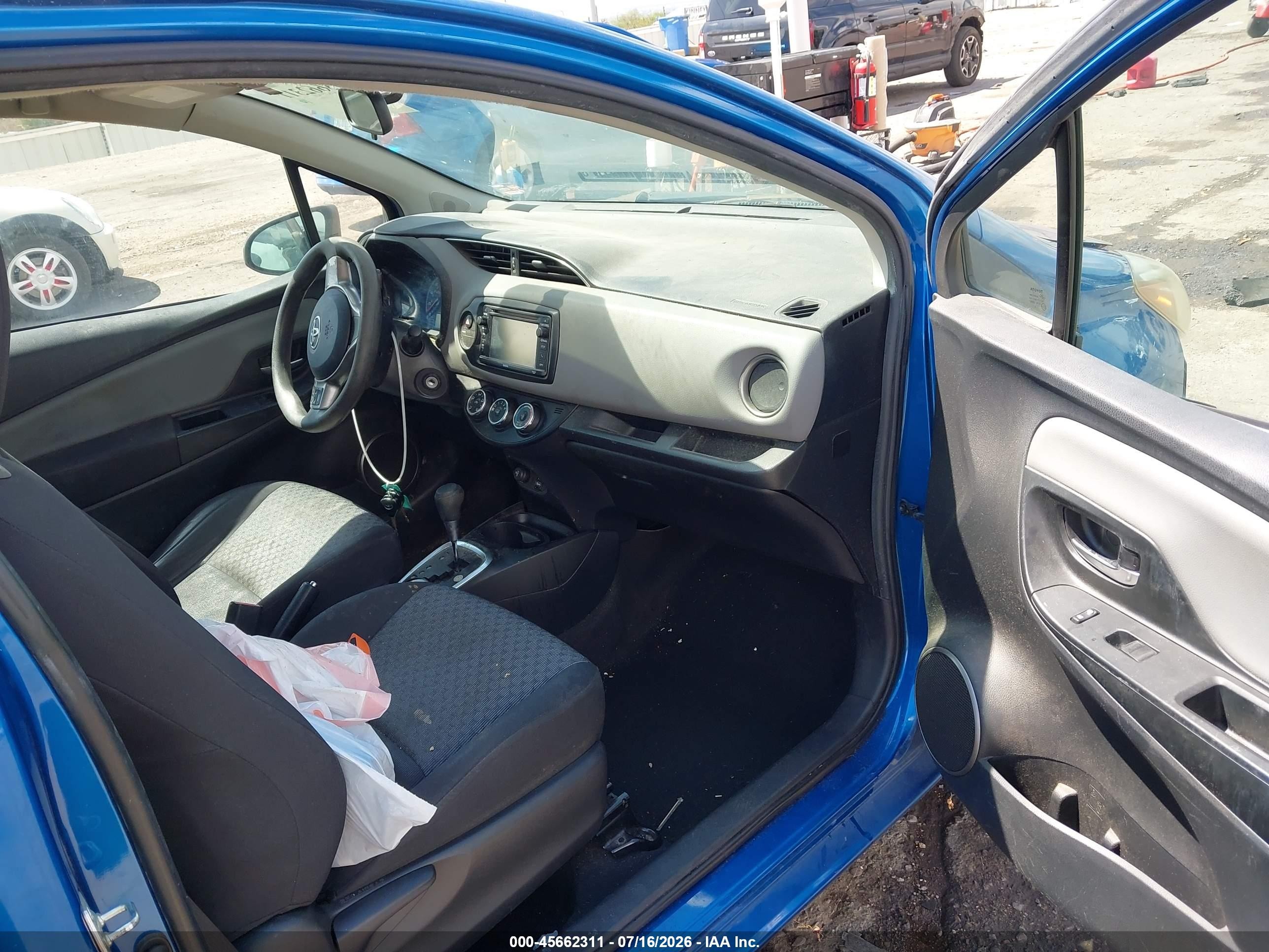 2015 Toyota Yaris Le Blue vin: VNKJTUD30FA027233