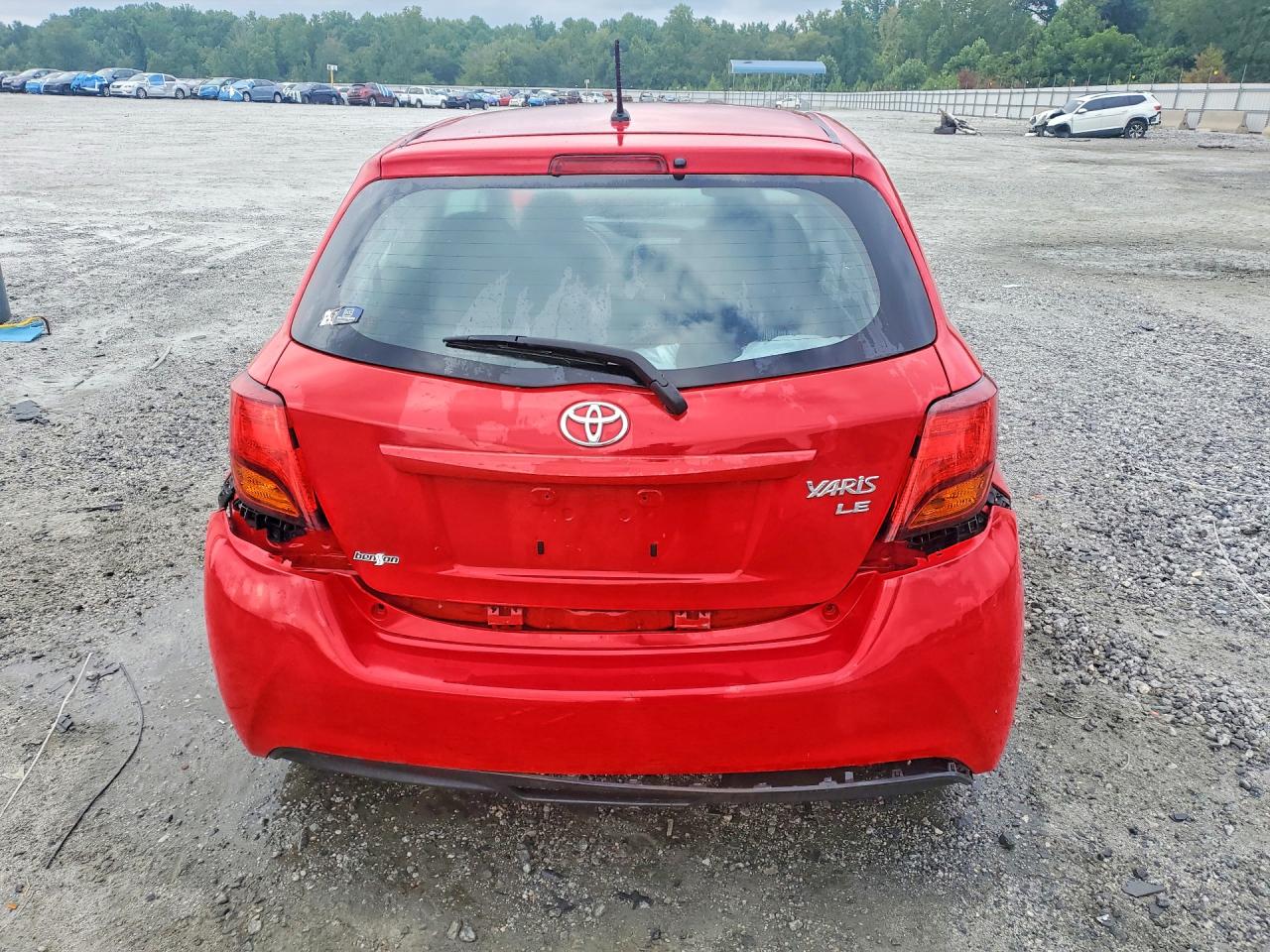 2015 Toyota Yaris 3-door Le Red vin: VNKJTUD31FA017407