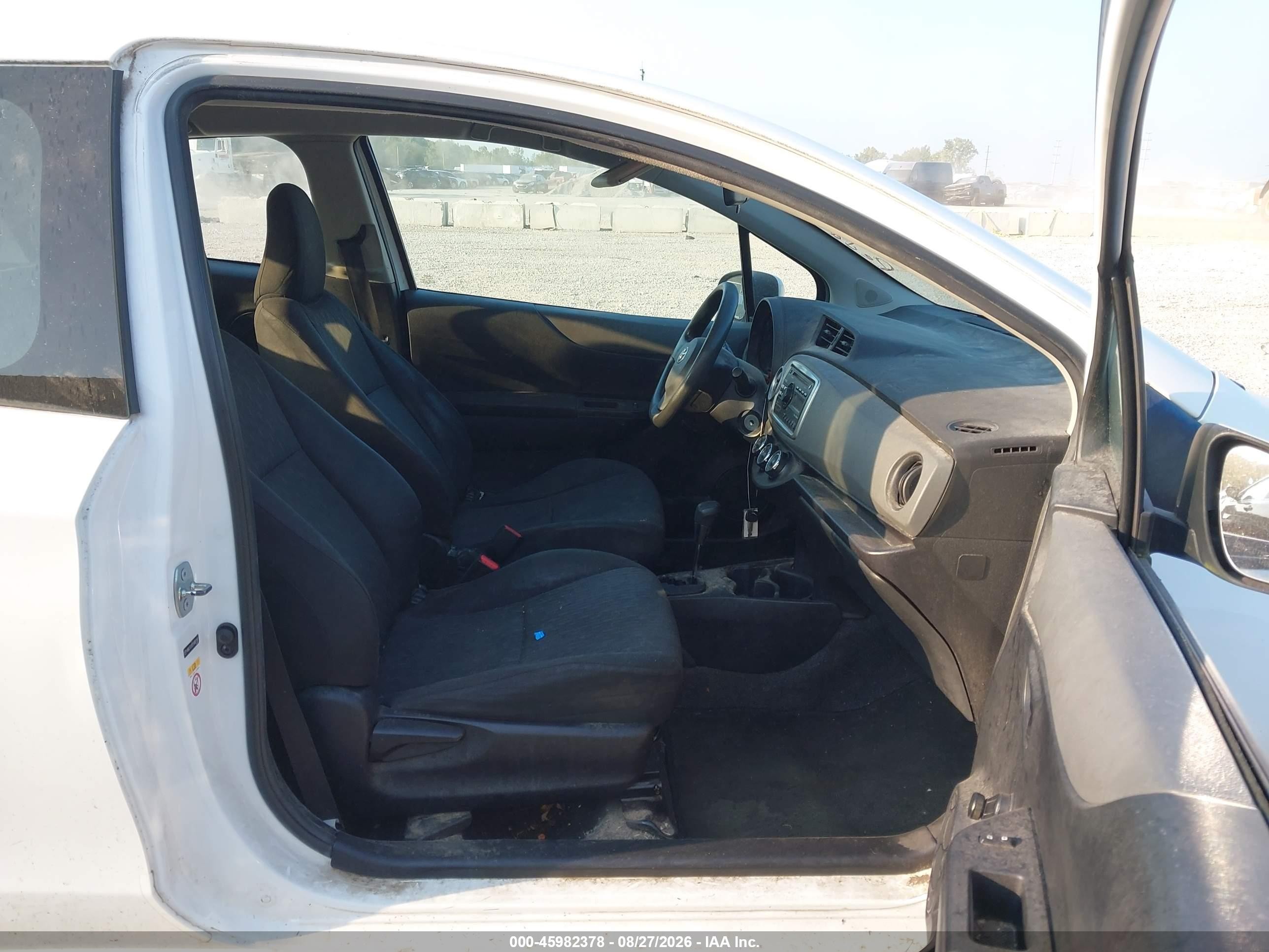 2014 Toyota Yaris L (tmmf Plant) White vin: VNKJTUD32EA007161