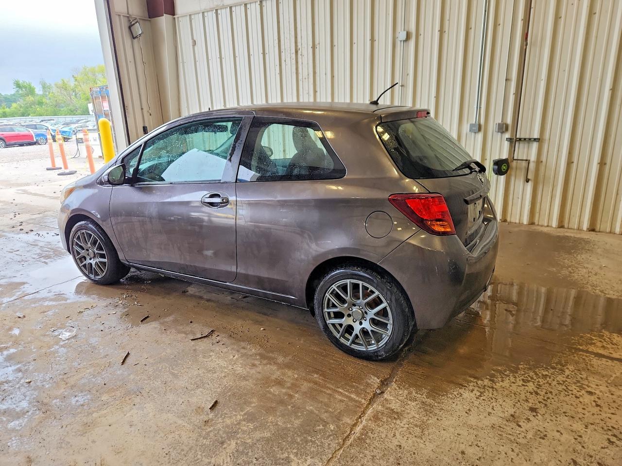 2015 Toyota Yaris 3-door L Gray vin: VNKJTUD32FA021742