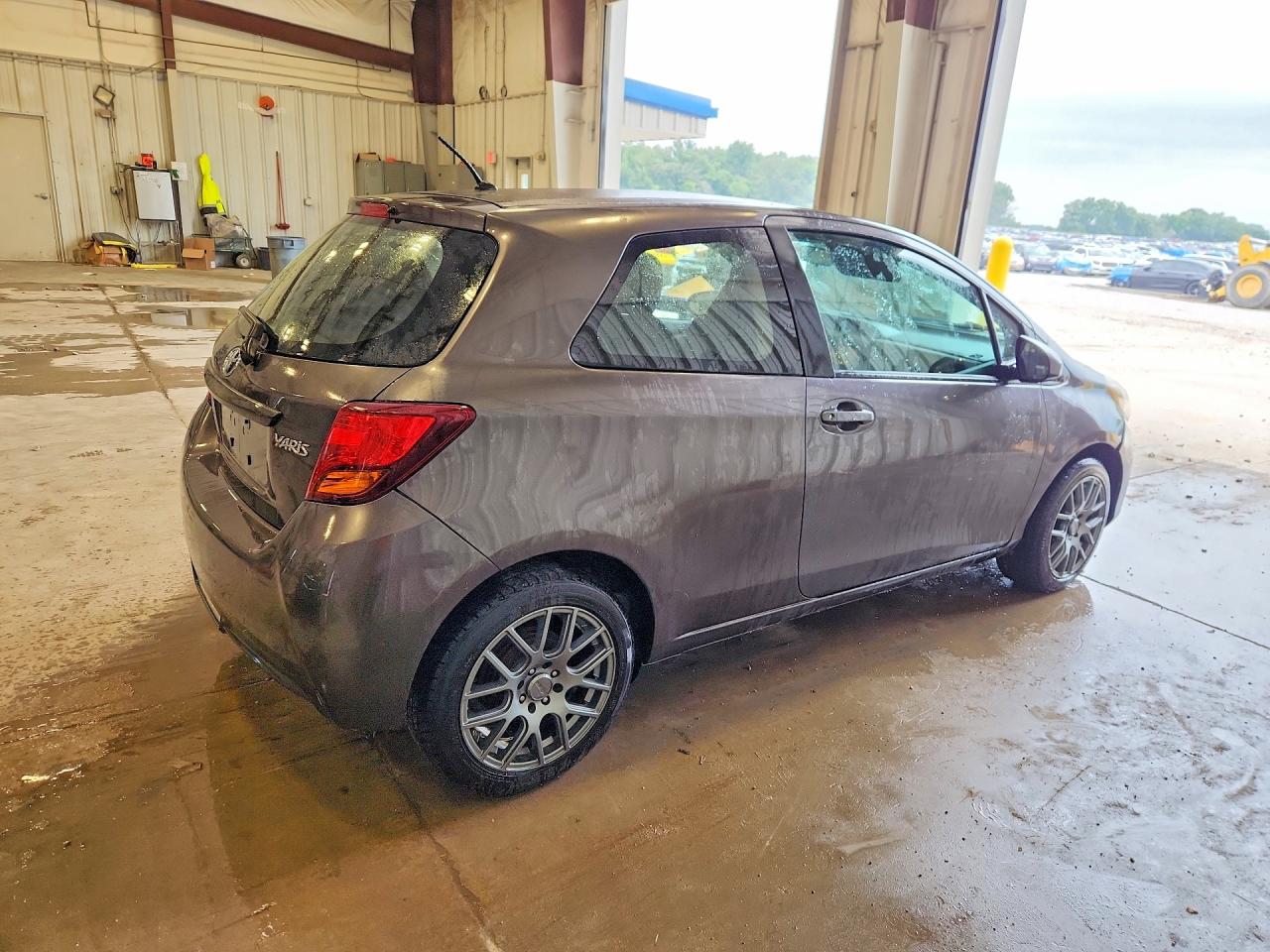 2015 Toyota Yaris 3-door L Gray vin: VNKJTUD32FA021742