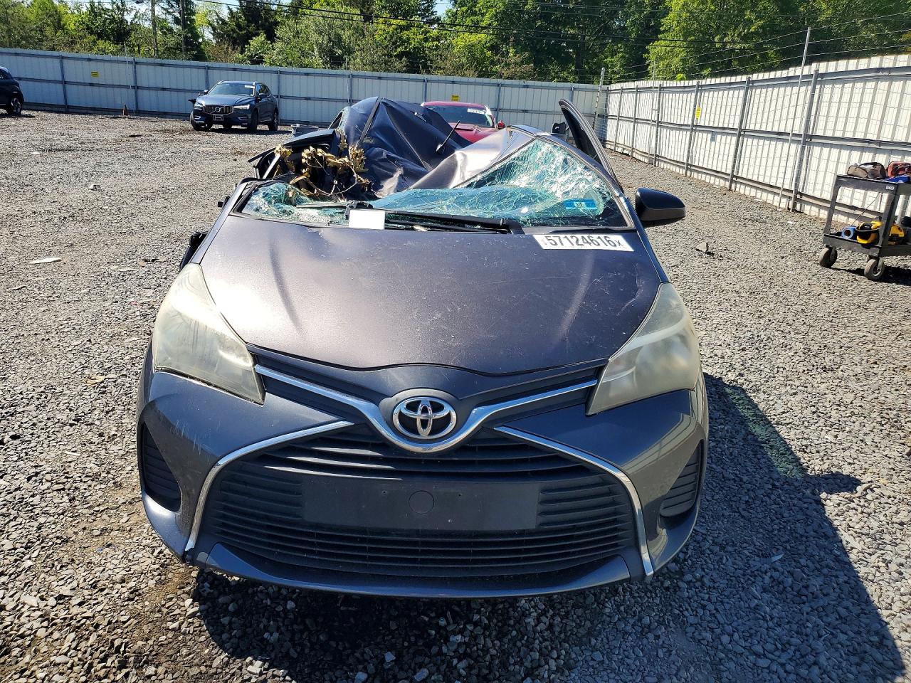 2015 Toyota Yaris 3-door Le Gray vin: VNKJTUD33FA018381