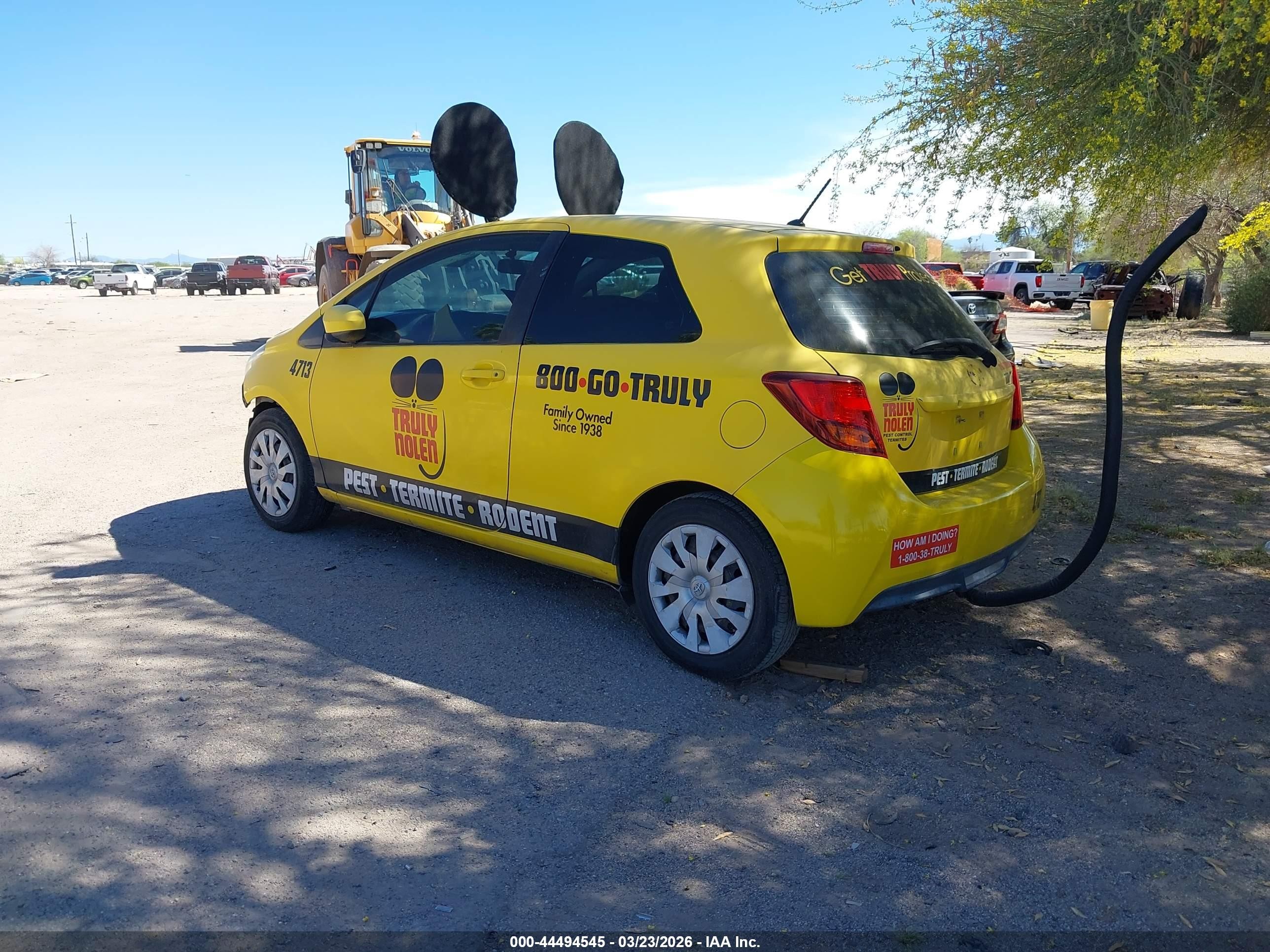 2015 Toyota Yaris L Yellow vin: VNKJTUD33FA054202