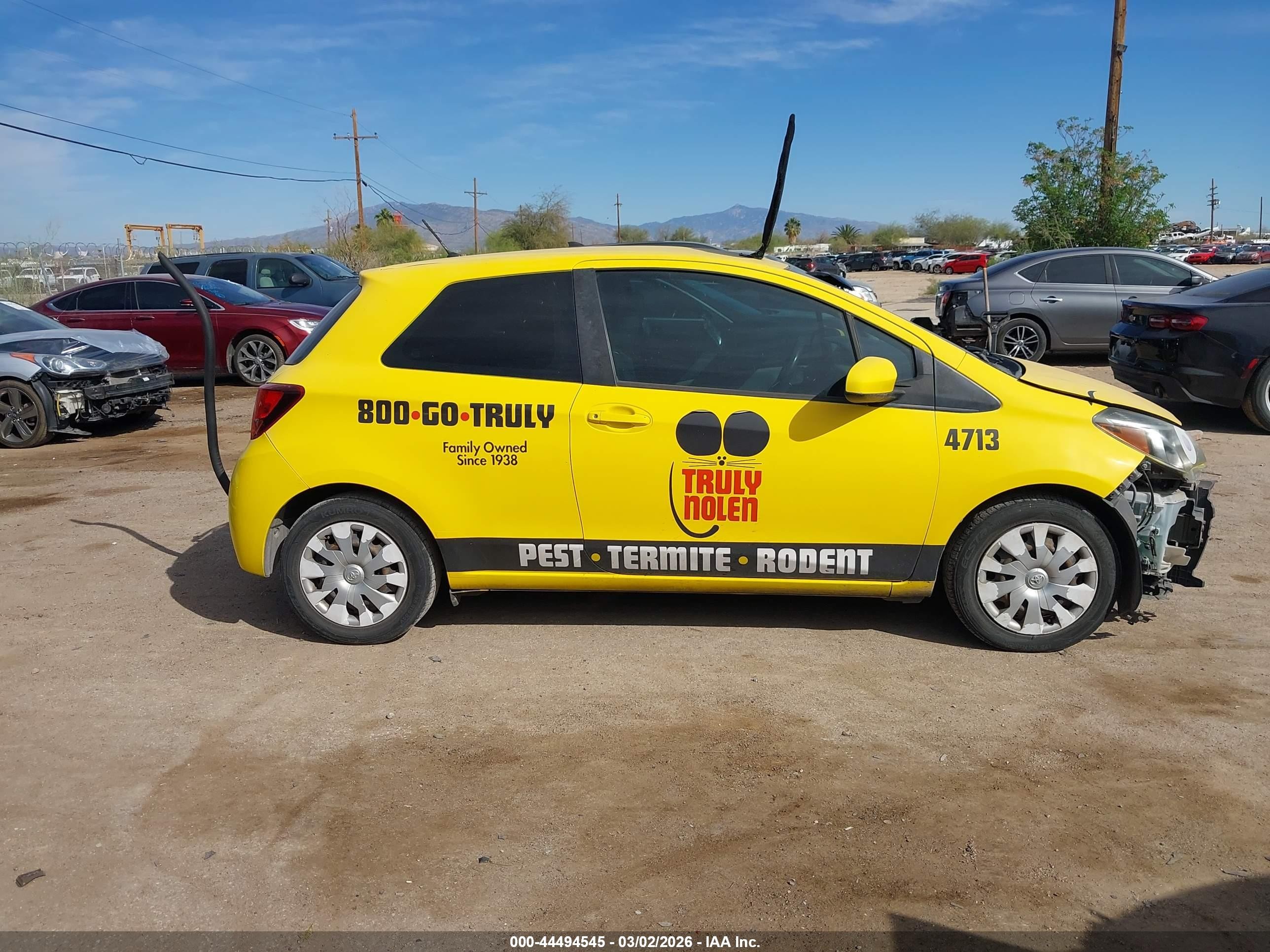 2015 Toyota Yaris L Yellow vin: VNKJTUD33FA054202