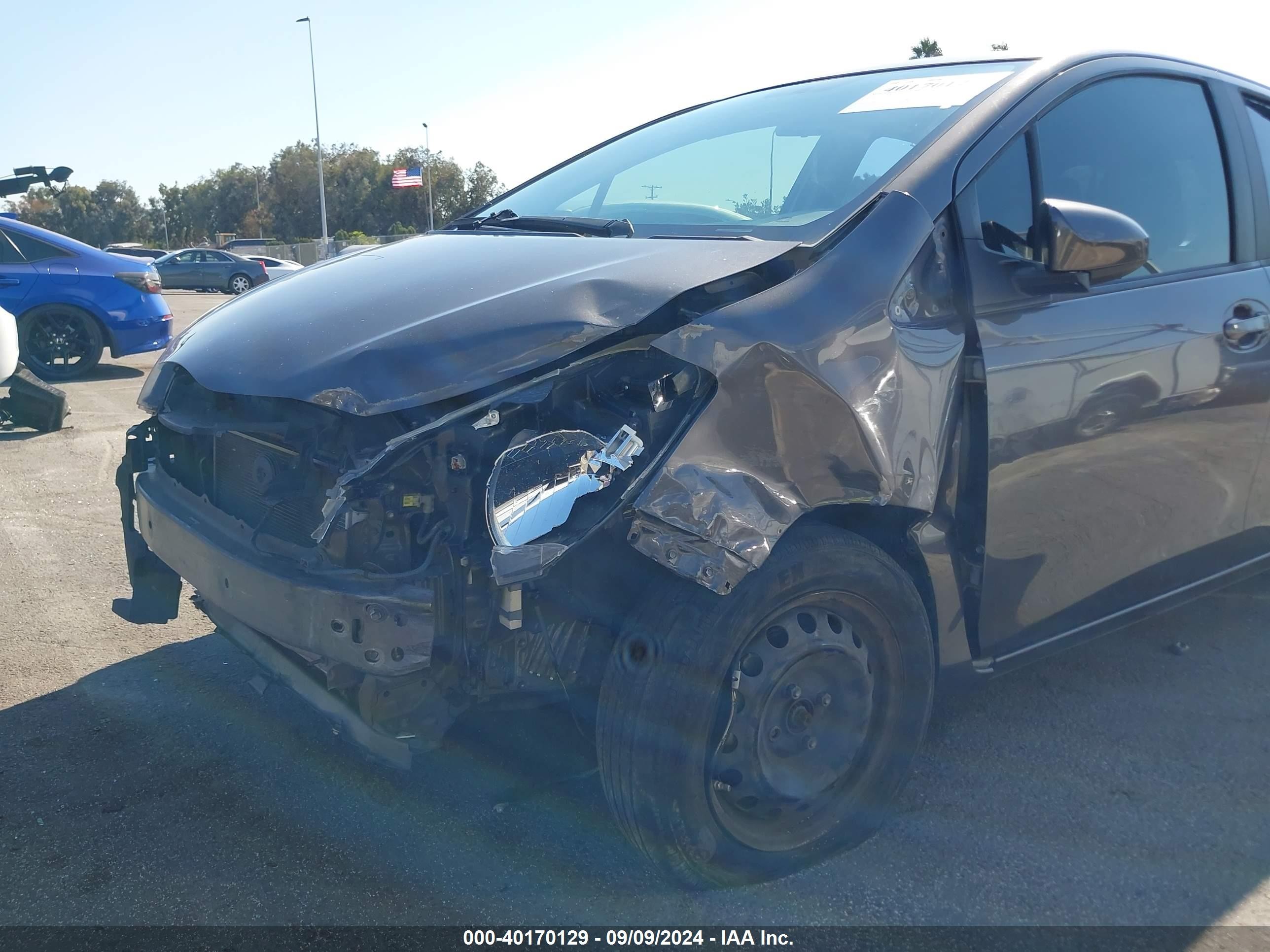 2015 Toyota Yaris L Gray vin: VNKKTUD33FA040384