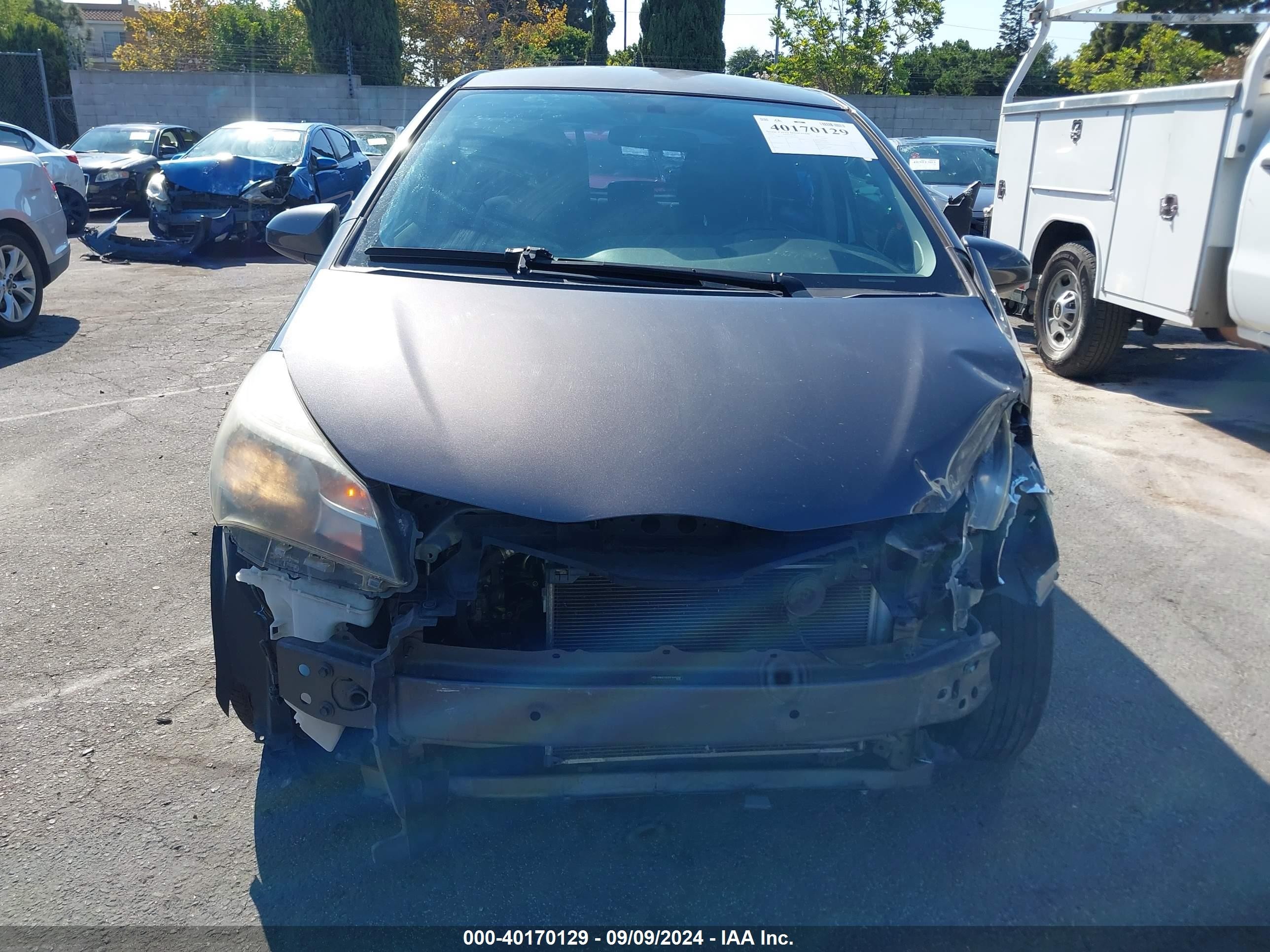 2015 Toyota Yaris L Gray vin: VNKKTUD33FA040384