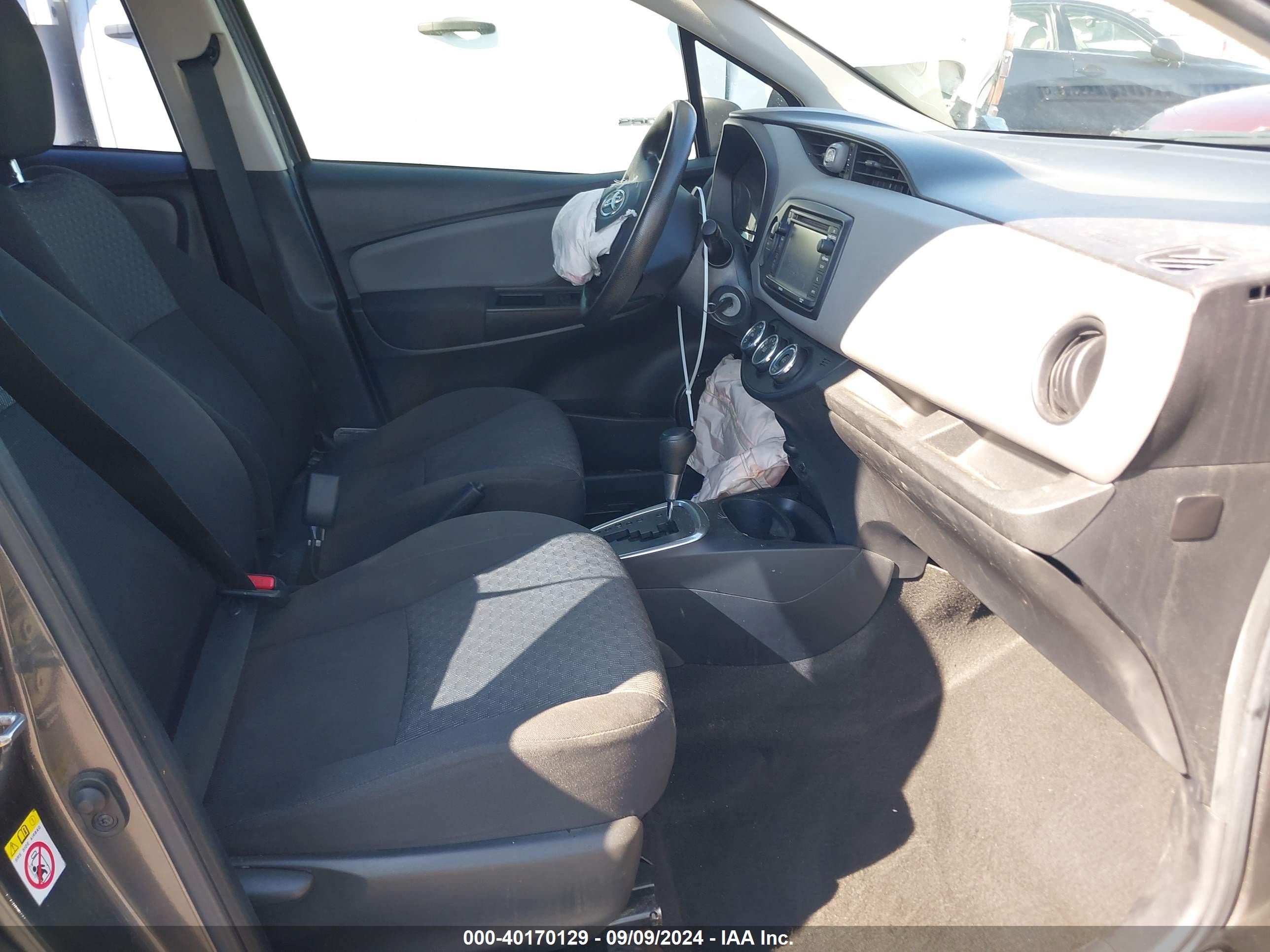 2015 Toyota Yaris L Gray vin: VNKKTUD33FA040384