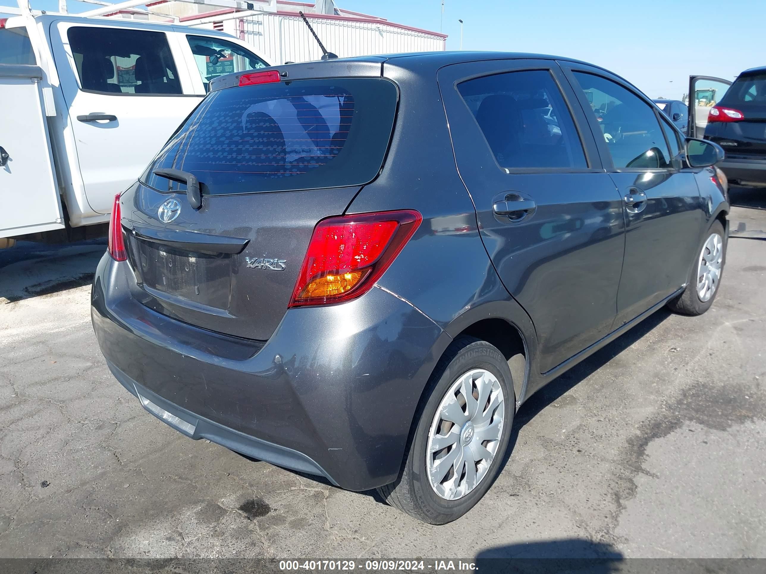 2015 Toyota Yaris L Gray vin: VNKKTUD33FA040384