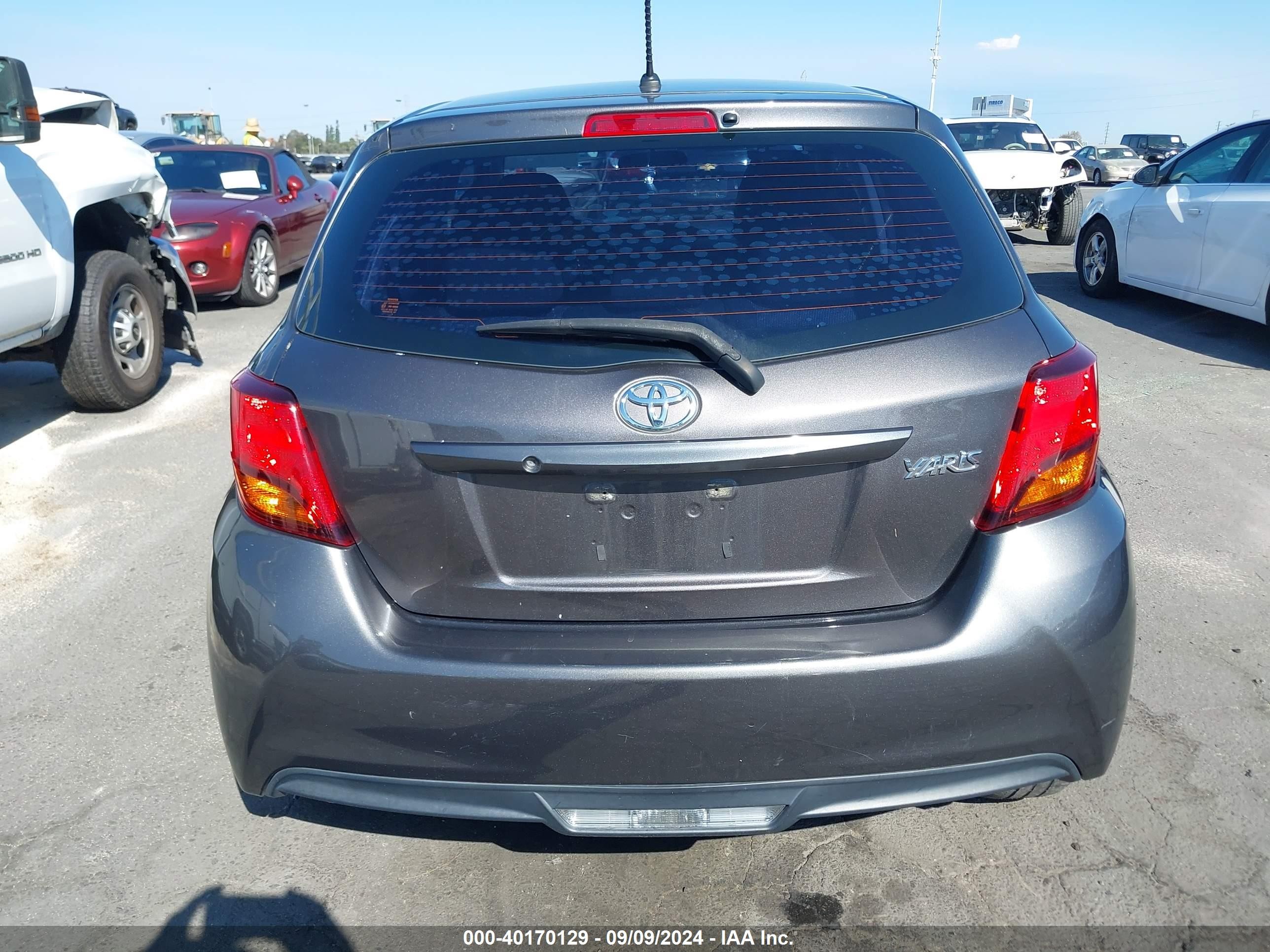 2015 Toyota Yaris L Gray vin: VNKKTUD33FA040384