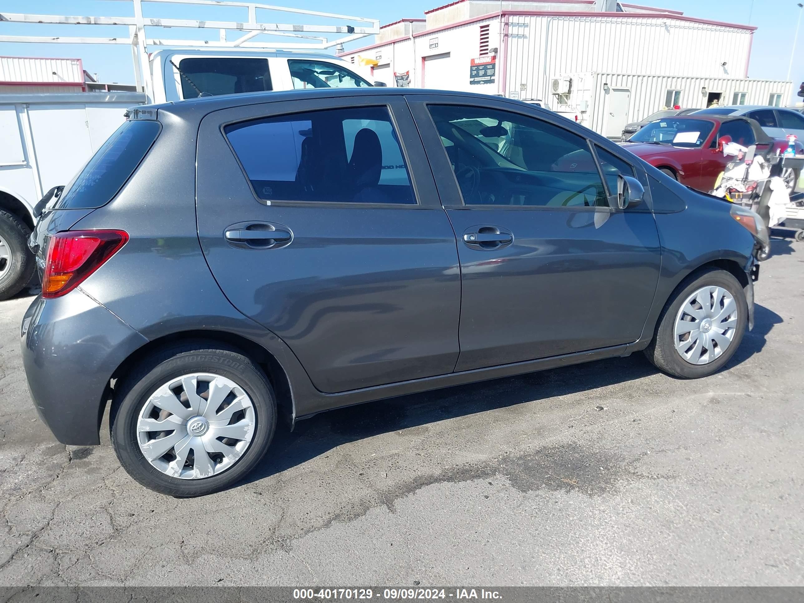 2015 Toyota Yaris L Gray vin: VNKKTUD33FA040384