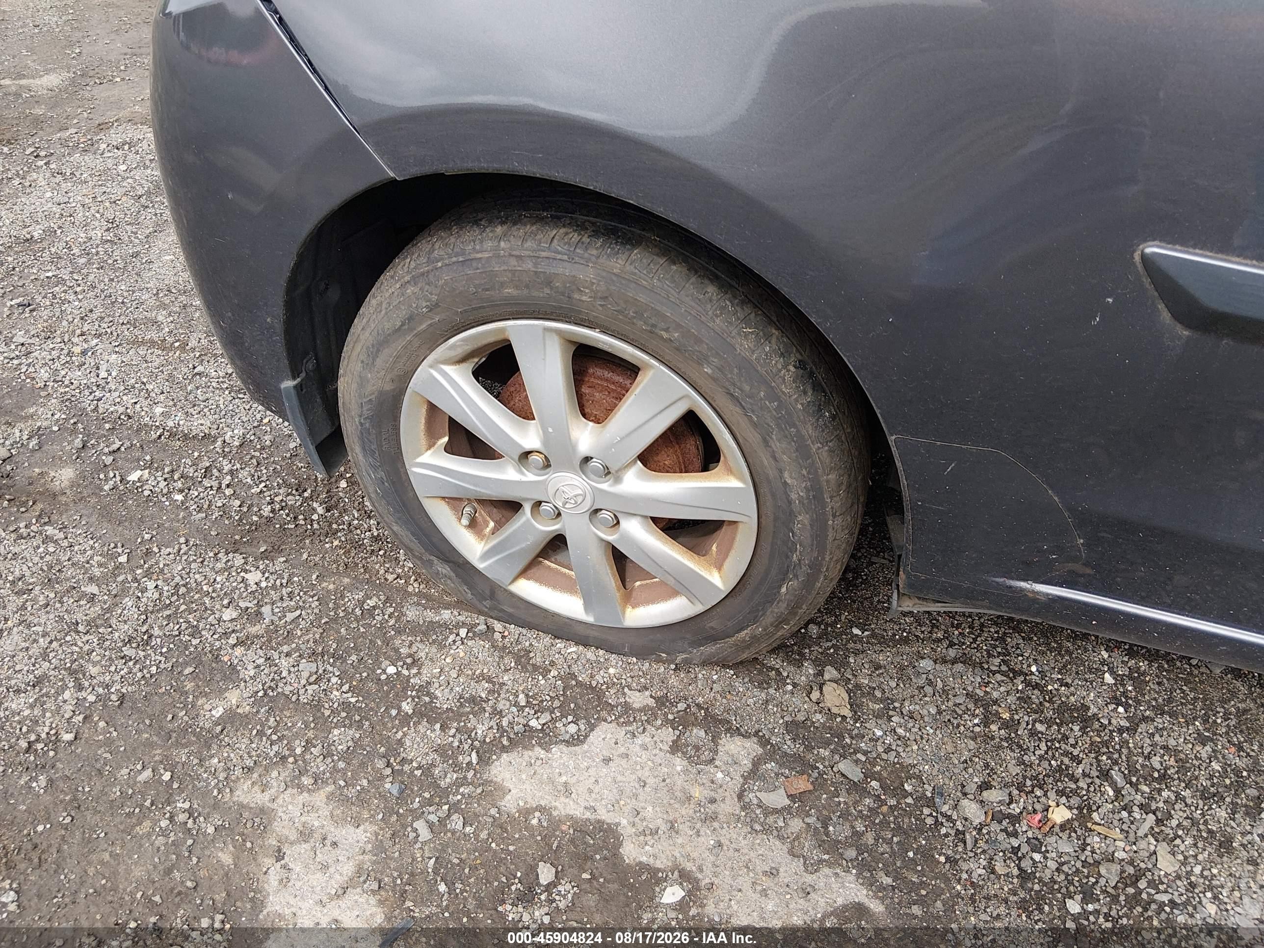 2015 Toyota Yaris Le Gray vin: VNKJTUD35FA028149