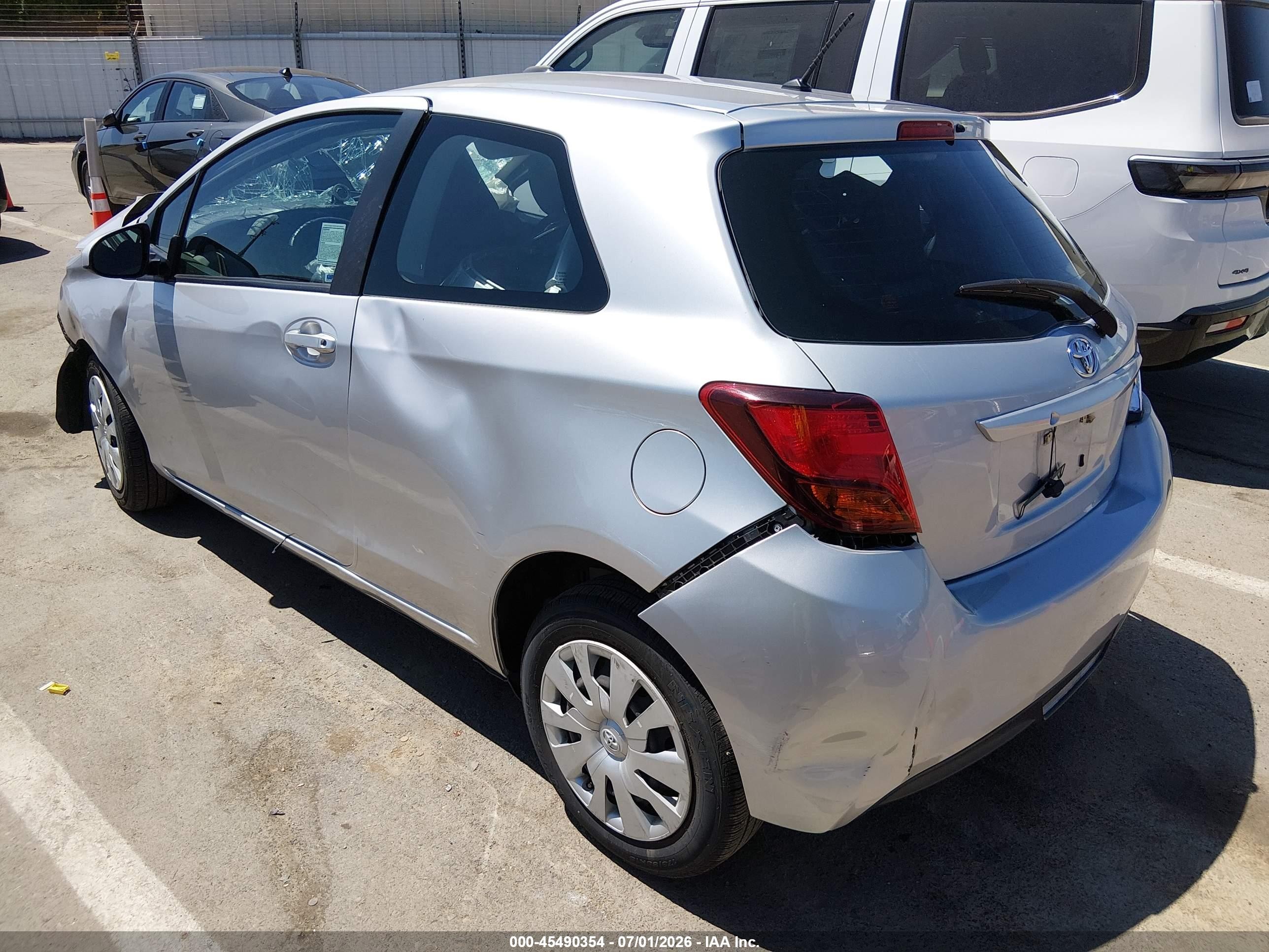 2015 Toyota Yaris L Silver vin: VNKJTUD35FA028779