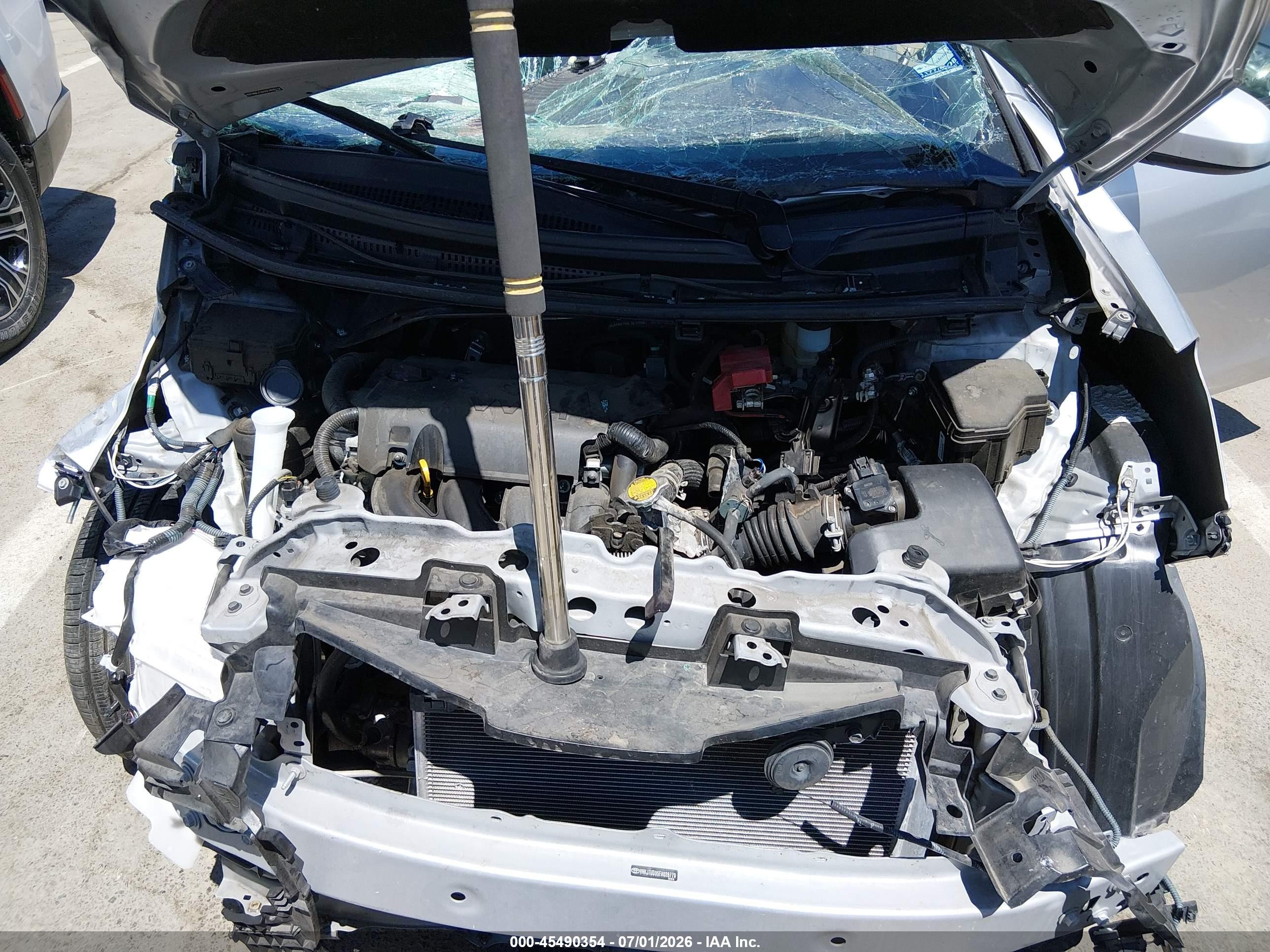 2015 Toyota Yaris L Silver vin: VNKJTUD35FA028779