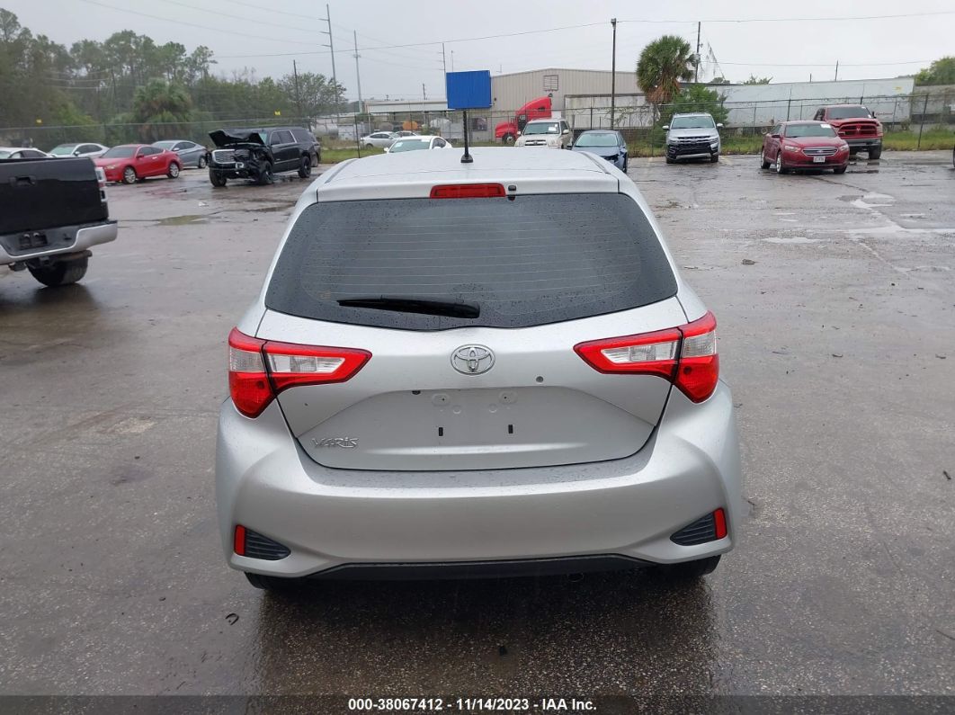 2018 Toyota Yaris L Gray vin: VNKJTUD36JA096615
