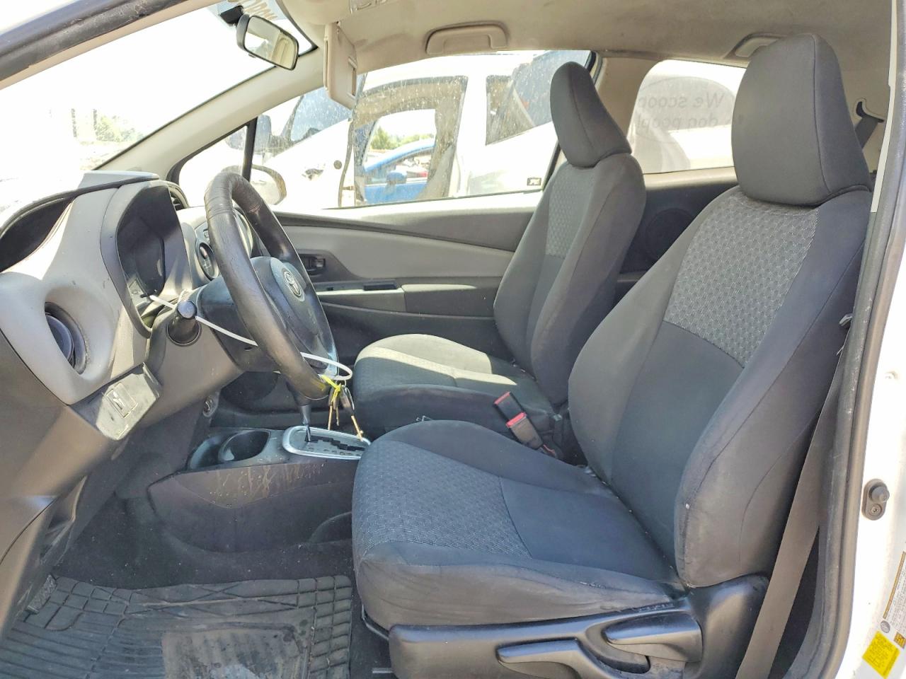2015 Toyota Yaris 3-door L White vin: VNKJTUD38FA049948