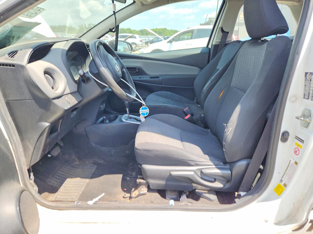 2015 Toyota Yaris 3-door L Two Tone vin: VNKJTUD3XFA021987