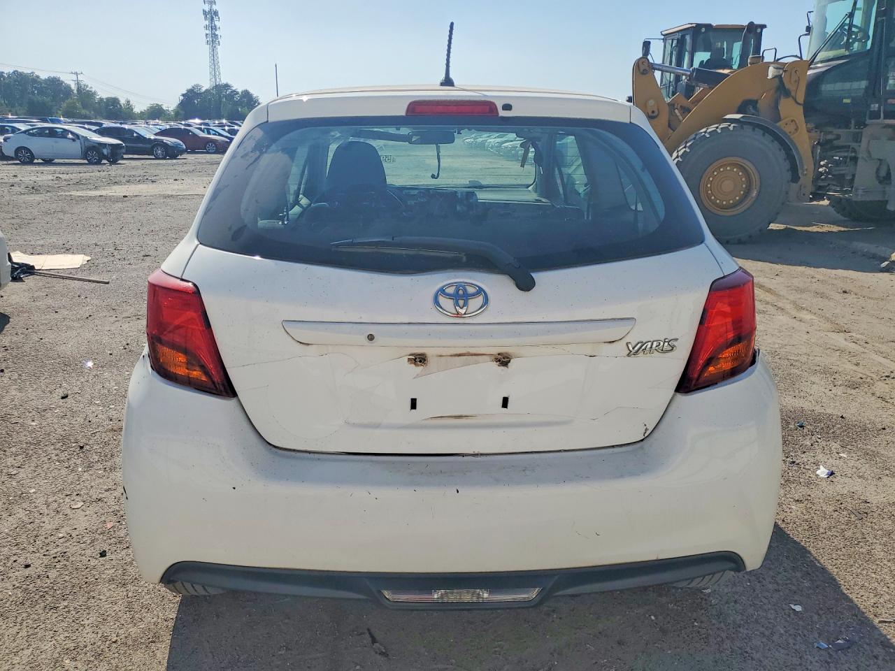 2015 Toyota Yaris 3-door L Two Tone vin: VNKJTUD3XFA021987
