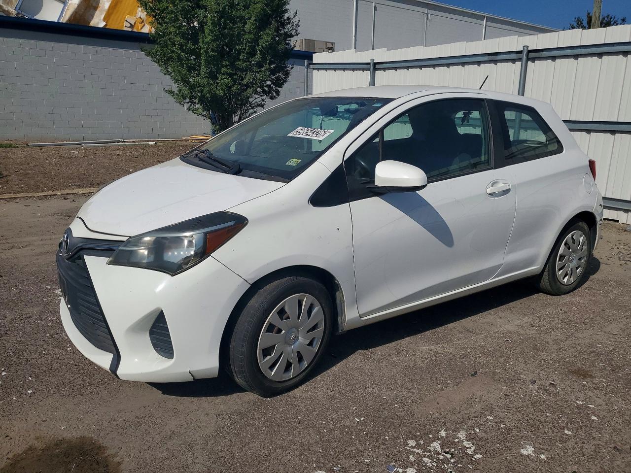 2015 Toyota Yaris 3-door L Two Tone vin: VNKJTUD3XFA021987