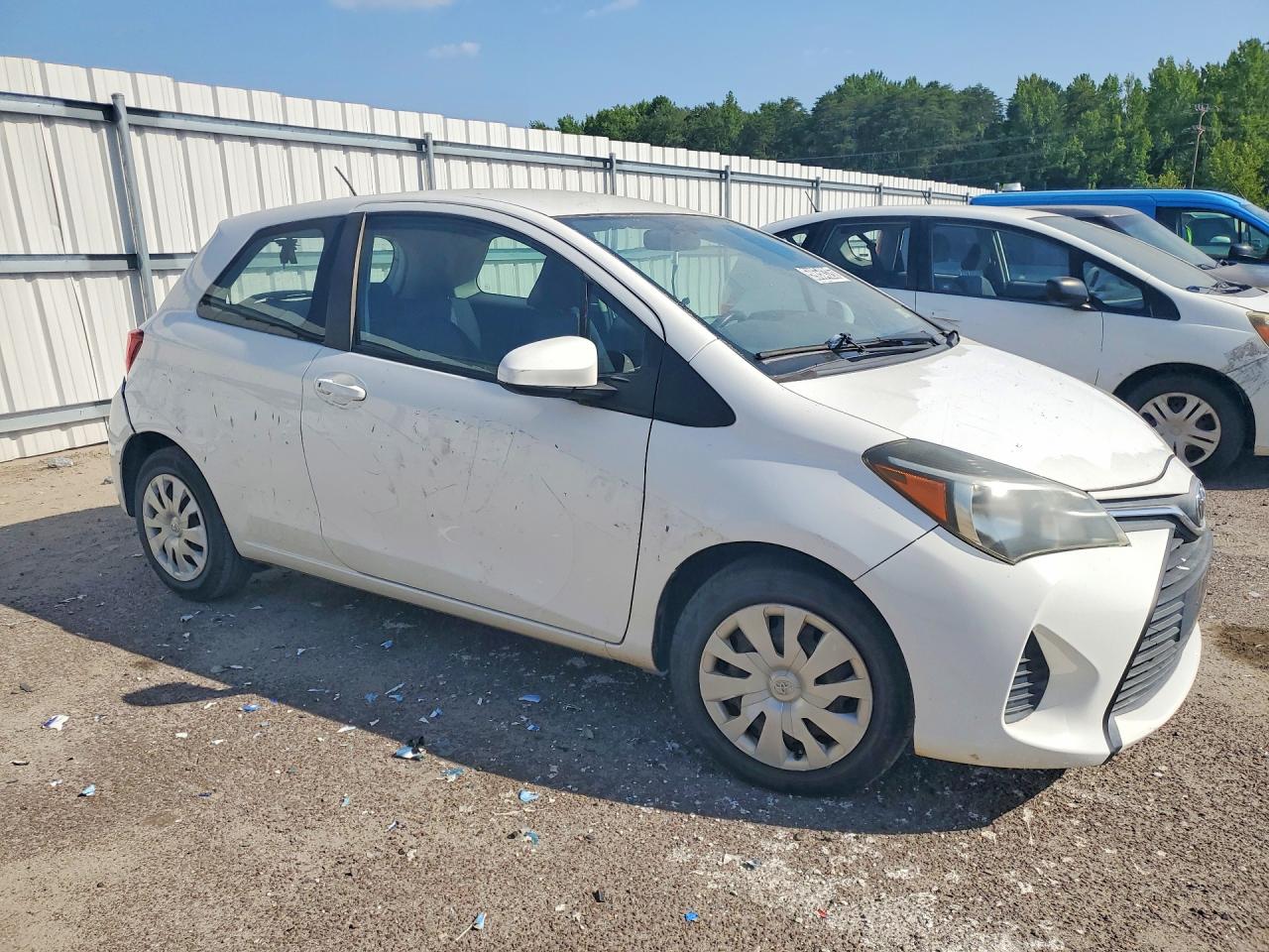 2015 Toyota Yaris 3-door L Two Tone vin: VNKJTUD3XFA021987
