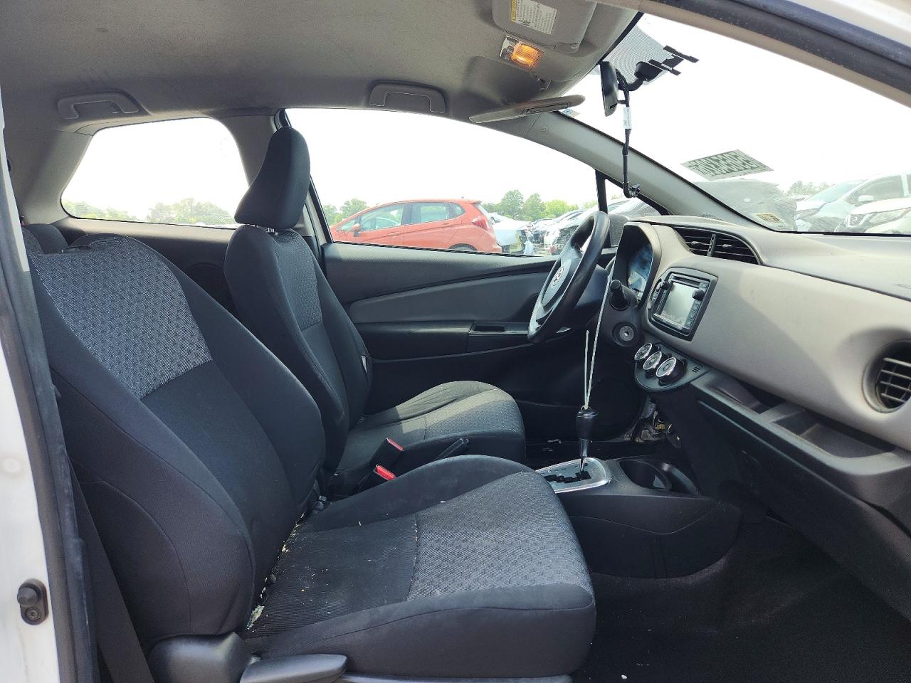 2015 Toyota Yaris 3-door L Two Tone vin: VNKJTUD3XFA021987