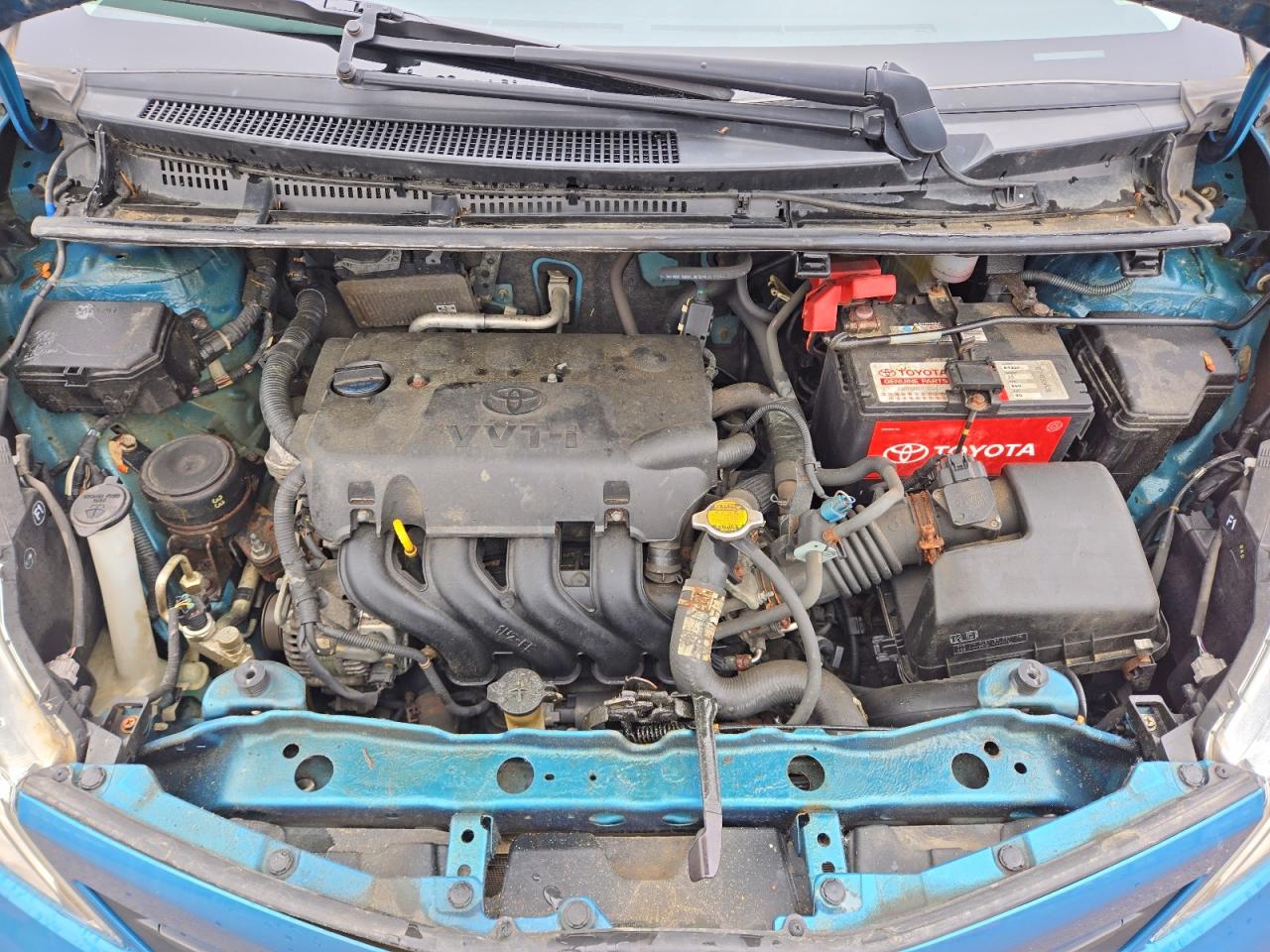 2014 Toyota Yaris 5-door L Turquoise vin: VNKKTUD30EA002447