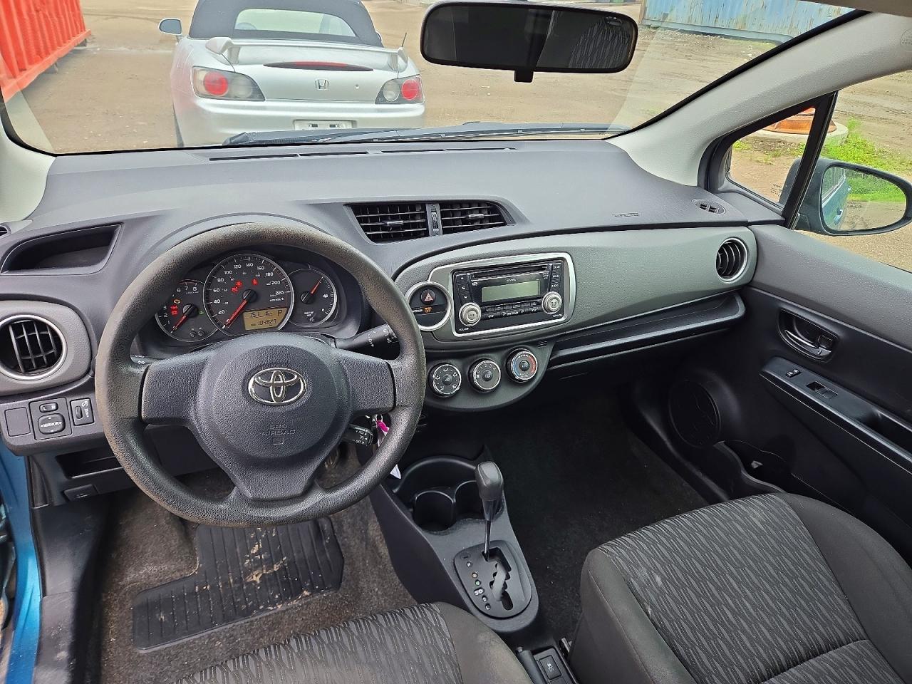 2014 Toyota Yaris 5-door L Turquoise vin: VNKKTUD30EA002447
