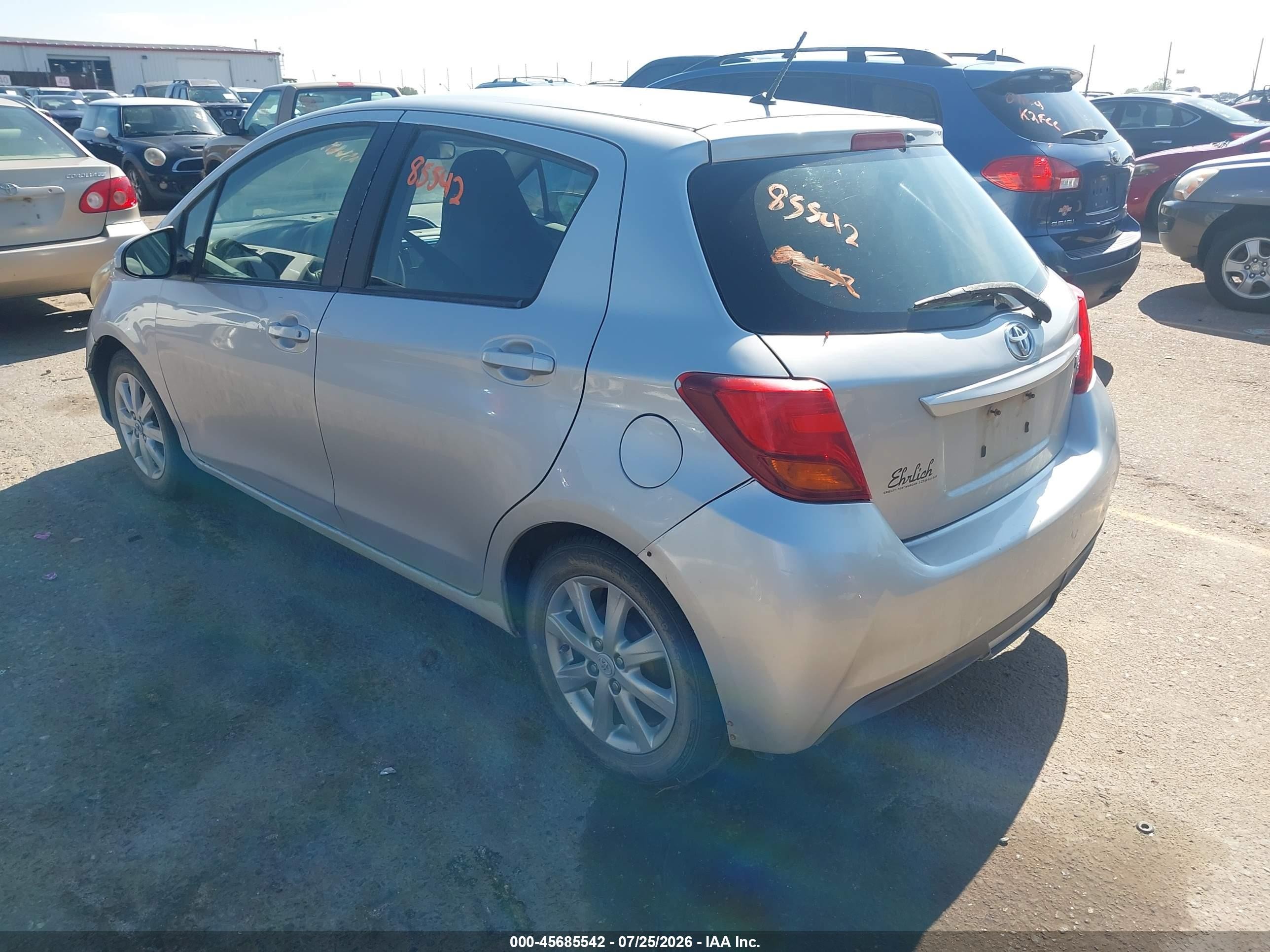 2015 Toyota Yaris Le Silver vin: VNKKTUD30FA014910