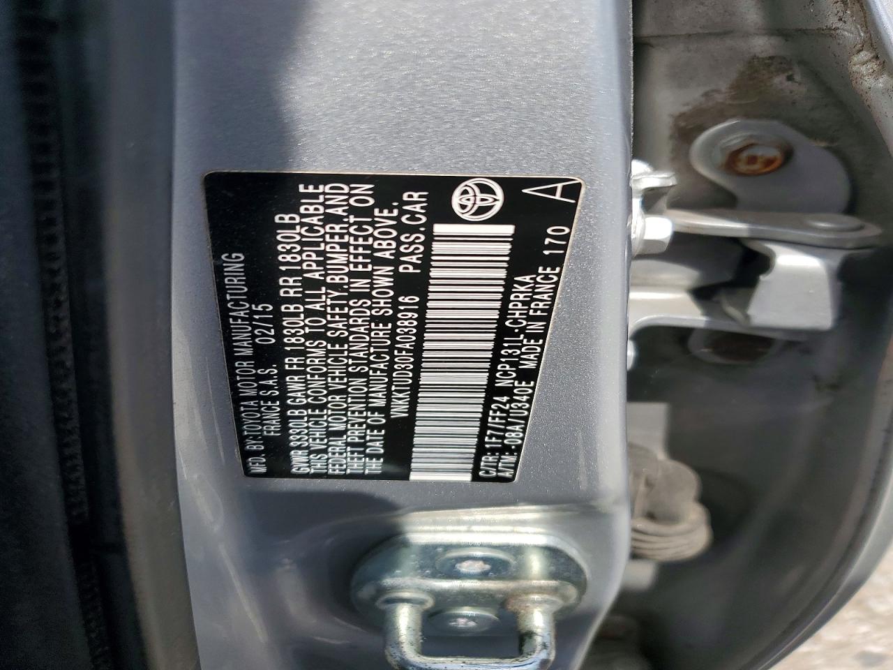 2015 Toyota Yaris 5-door Se Silver vin: VNKKTUD30FA038916
