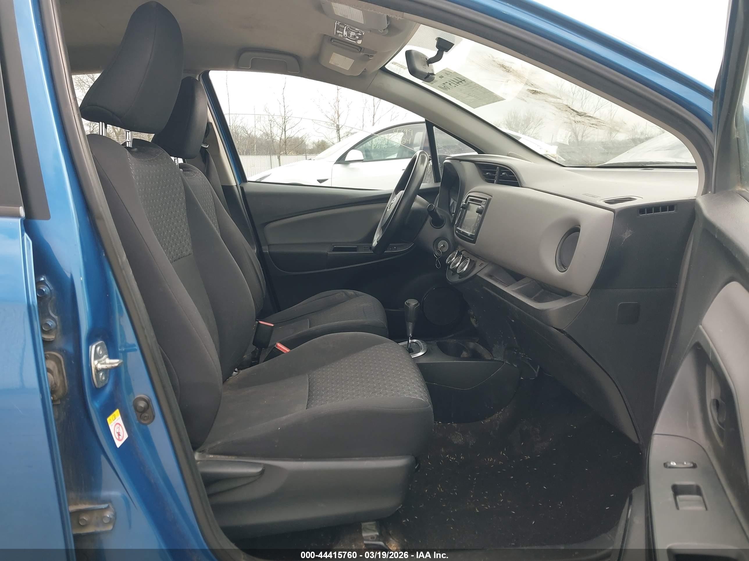 2015 Toyota Yaris L Blue vin: VNKKTUD30FA041265