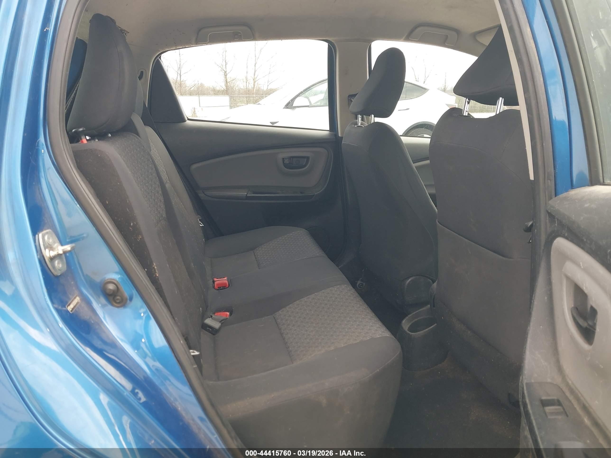 2015 Toyota Yaris L Blue vin: VNKKTUD30FA041265