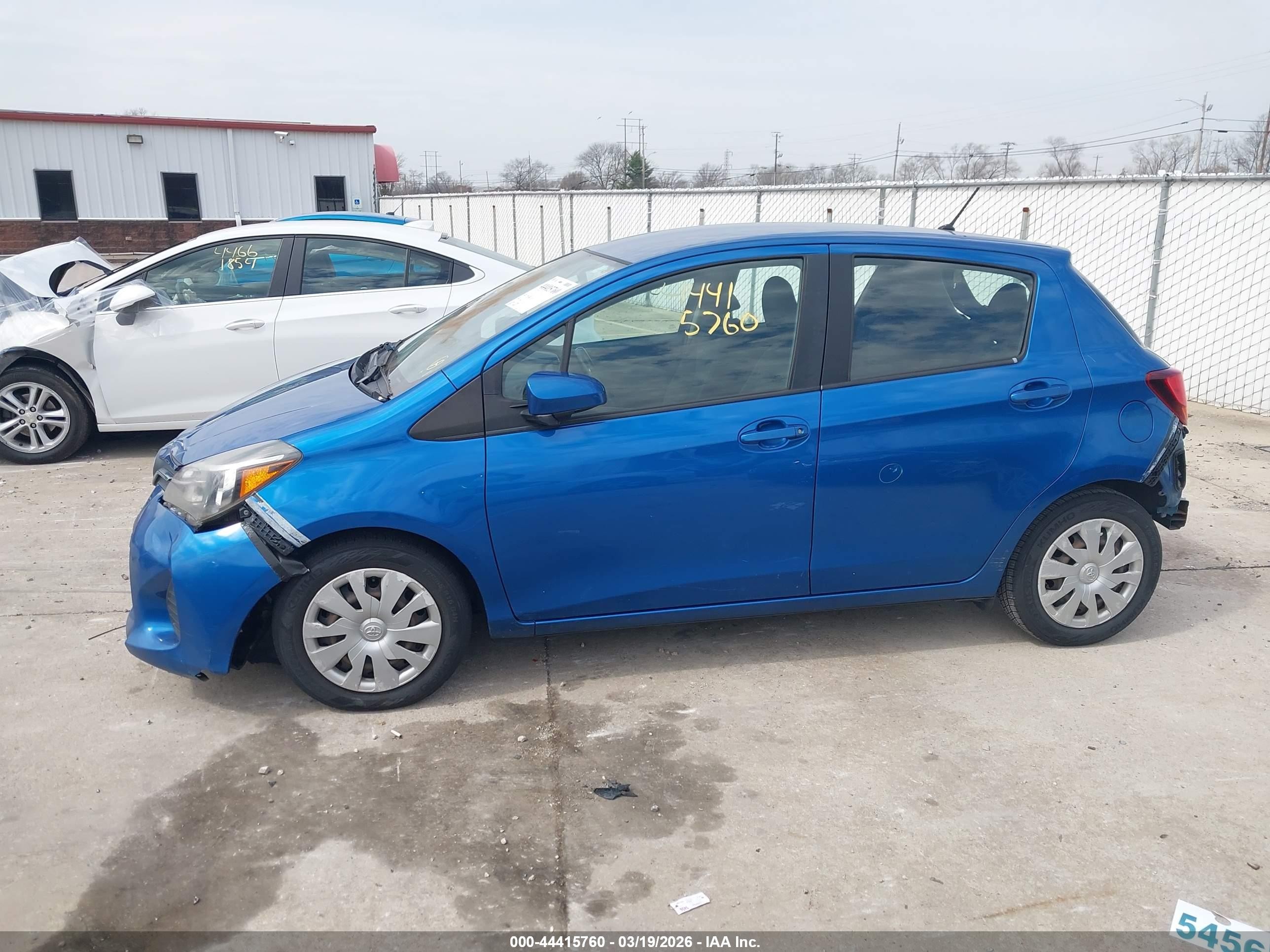 2015 Toyota Yaris L Blue vin: VNKKTUD30FA041265