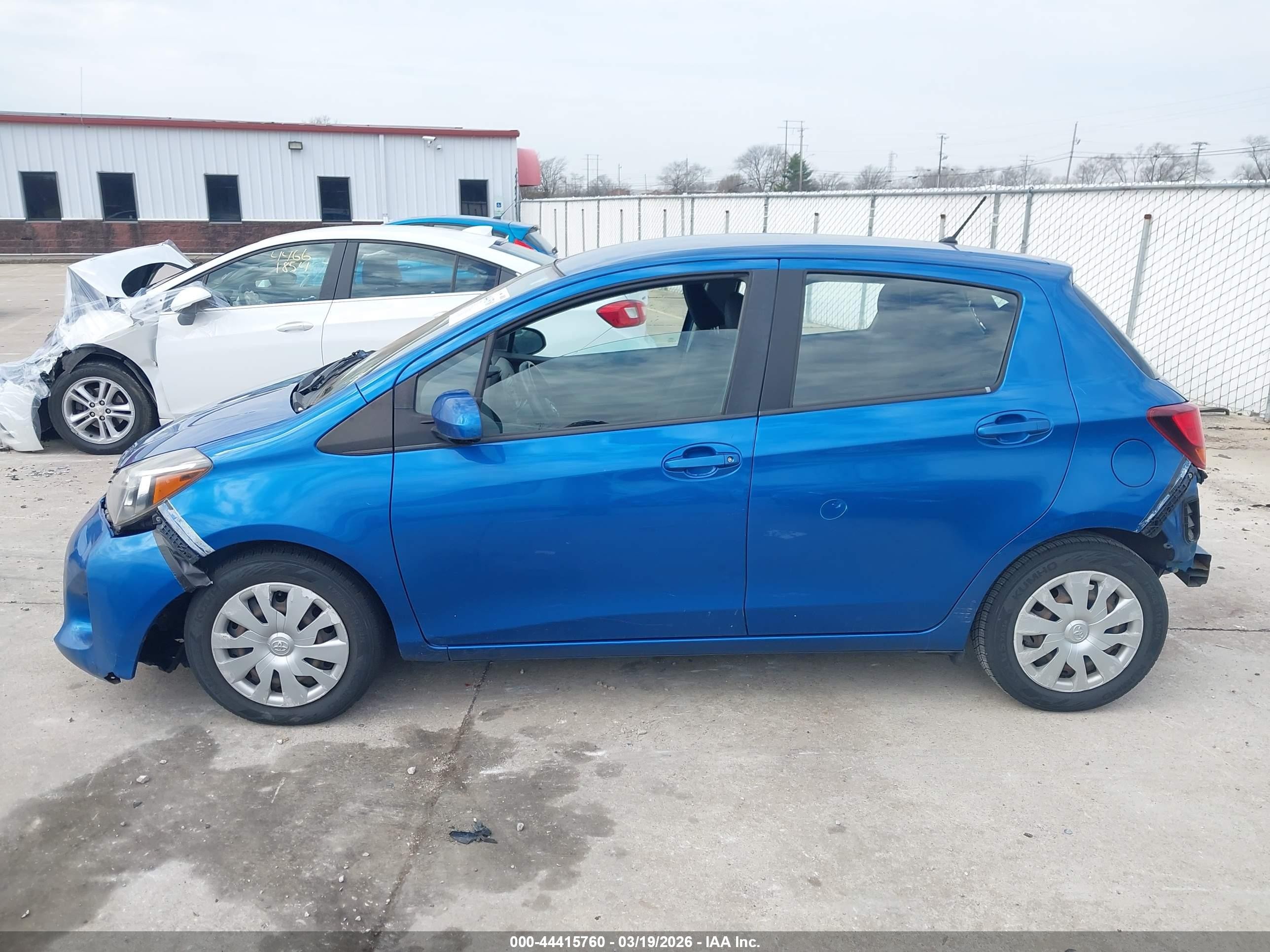 2015 Toyota Yaris L Blue vin: VNKKTUD30FA041265