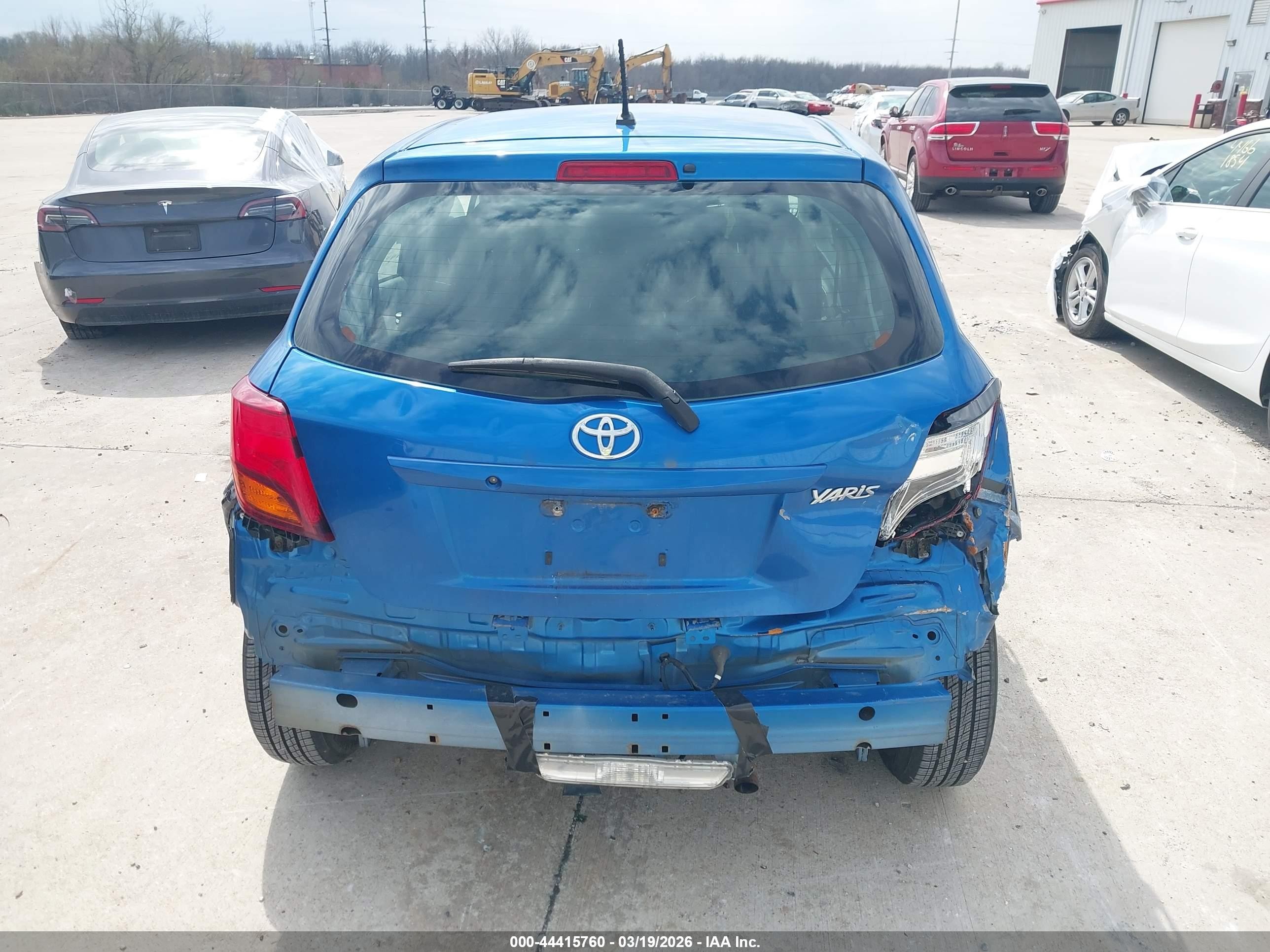 2015 Toyota Yaris L Blue vin: VNKKTUD30FA041265