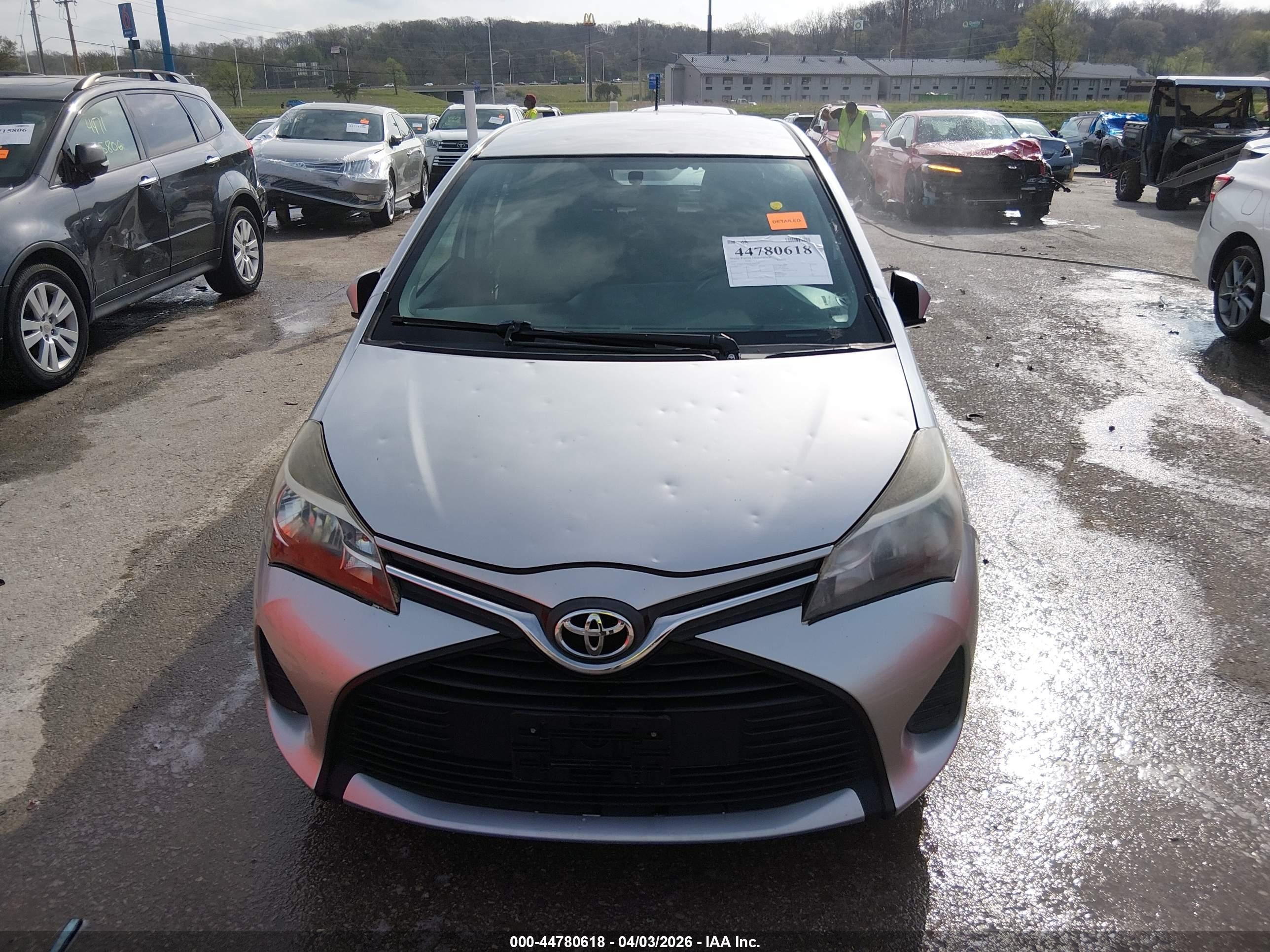 2015 Toyota Yaris L Silver vin: VNKKTUD30FA043775
