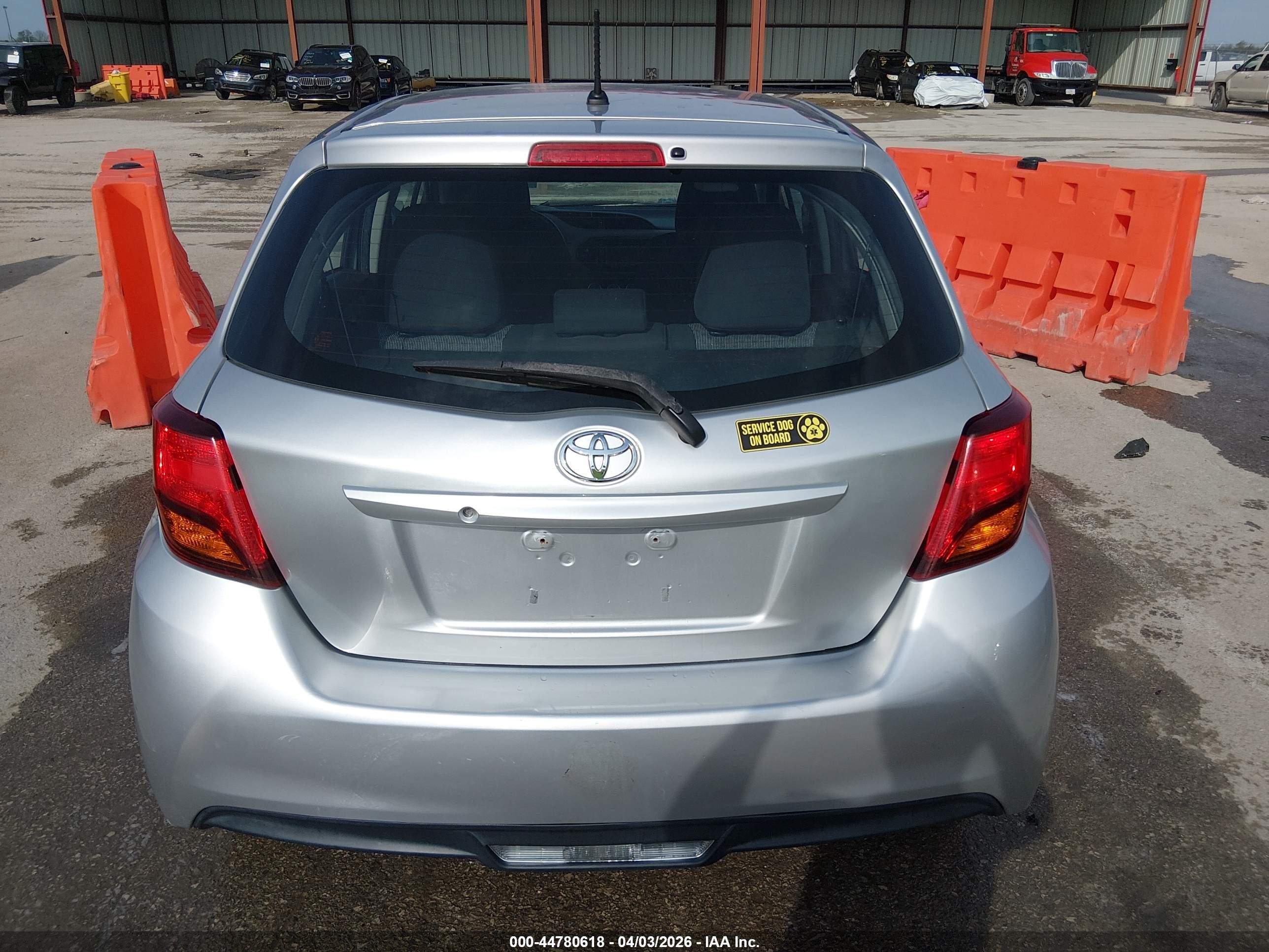 2015 Toyota Yaris L Silver vin: VNKKTUD30FA043775