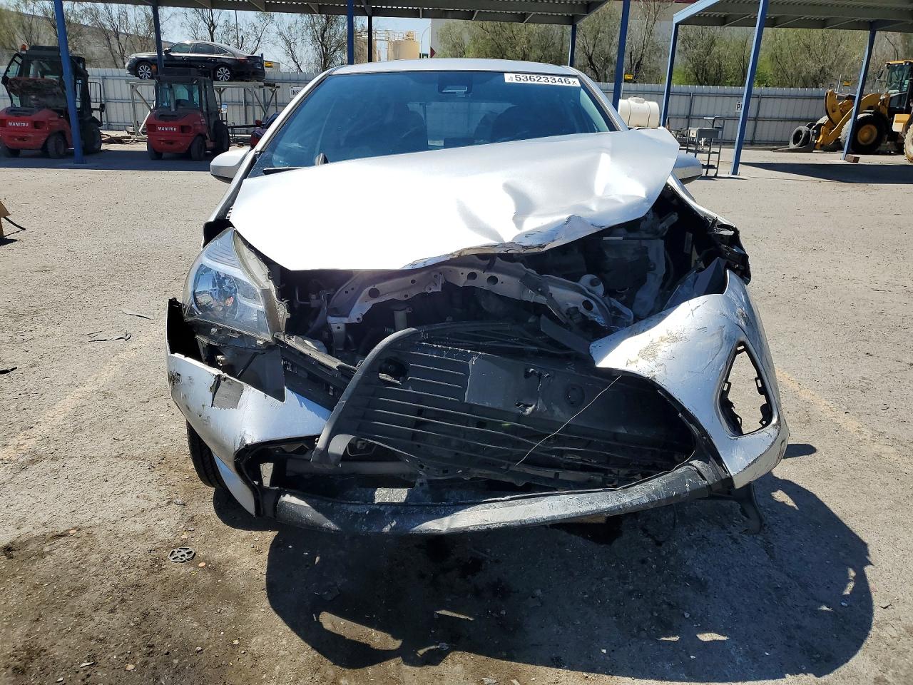 2017 Toyota Yaris 5-door L Fleet Серебряный vin: VNKKTUD30HA080280