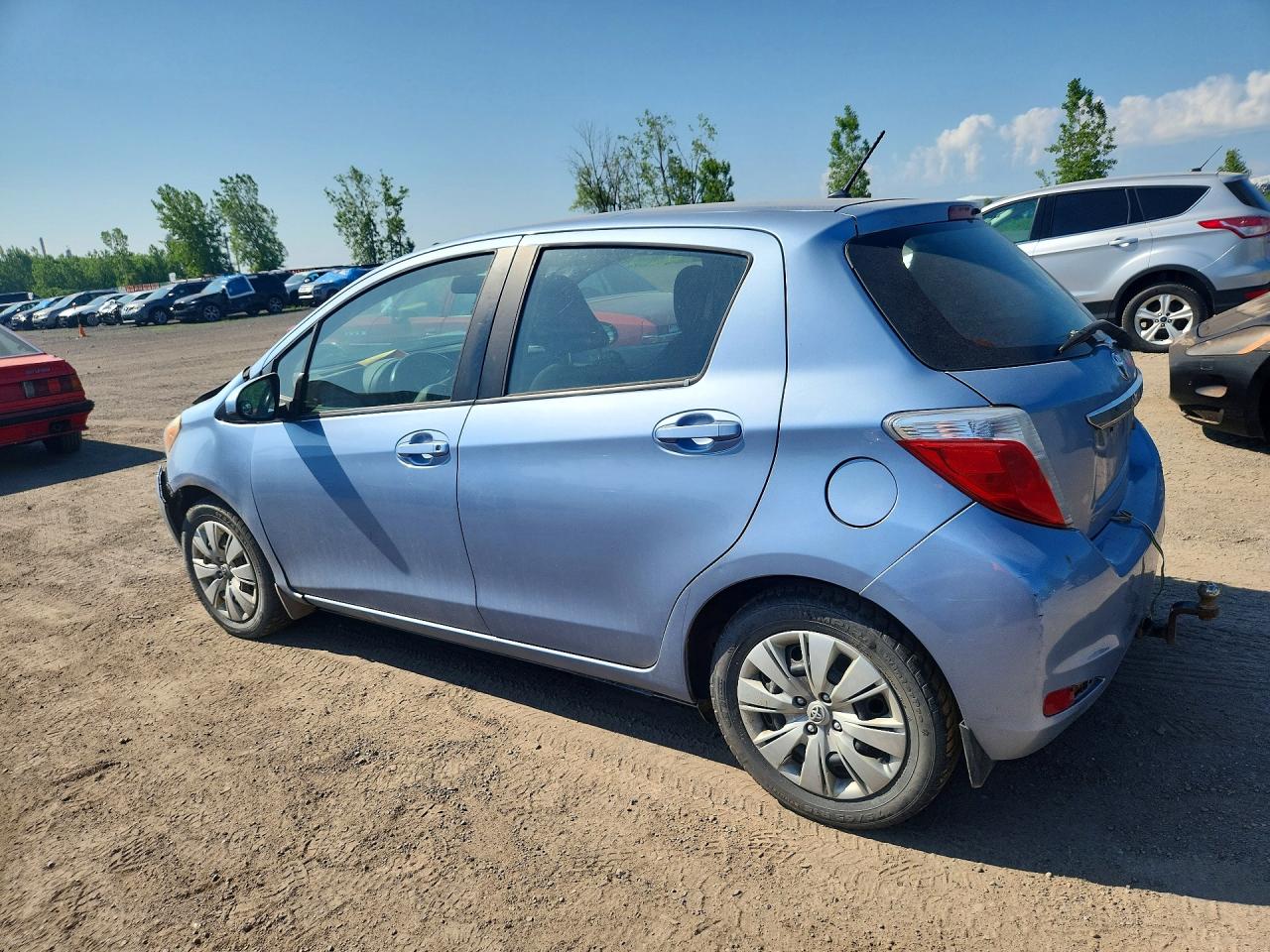 2014 Toyota Yaris 5-door L Blue vin: VNKKTUD31EA002053