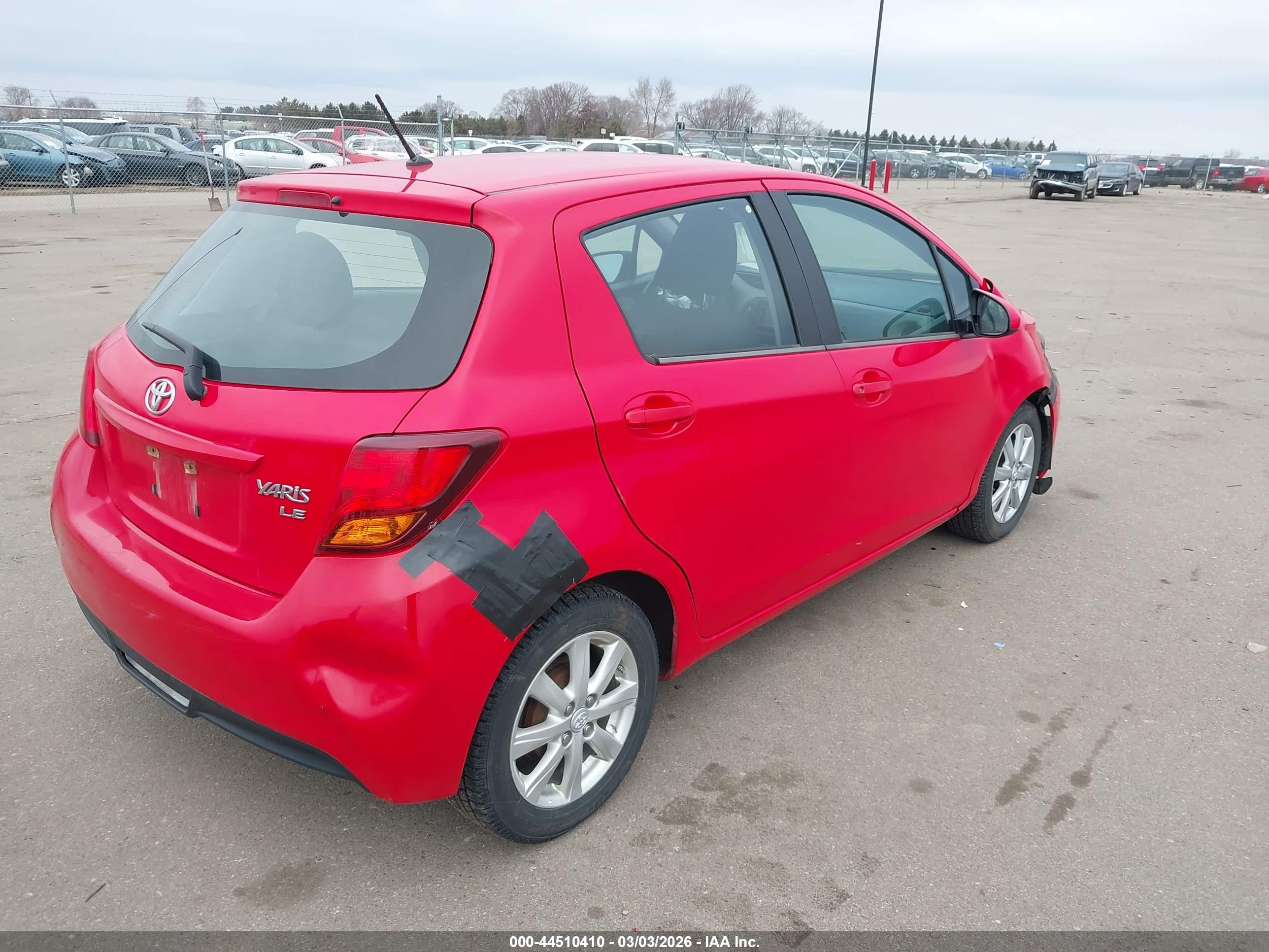 2015 Toyota Yaris Le Красный vin: VNKKTUD31FA022286